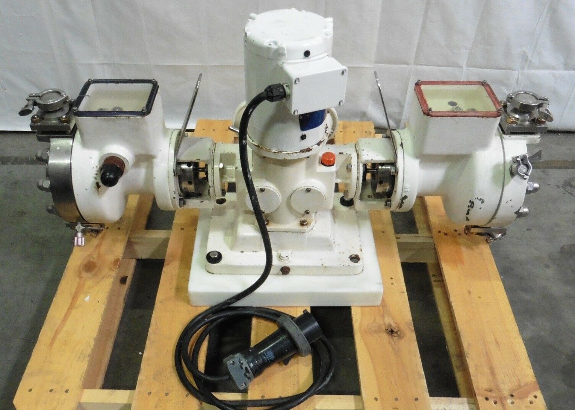 Bran Luebbe VE-J32 Metering Pump w/ Baldor æHP Motor - Image 2 of 2