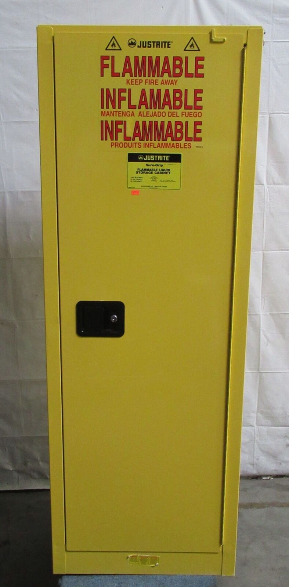 Justrite SC29824 Flammable Liquid Storage Cabinet 22 Gallon/83L Capacity