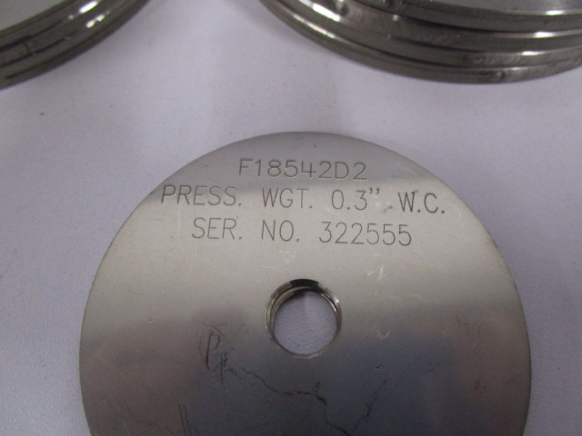 PRESS WEIGHTED DISCS - Image 3 of 7