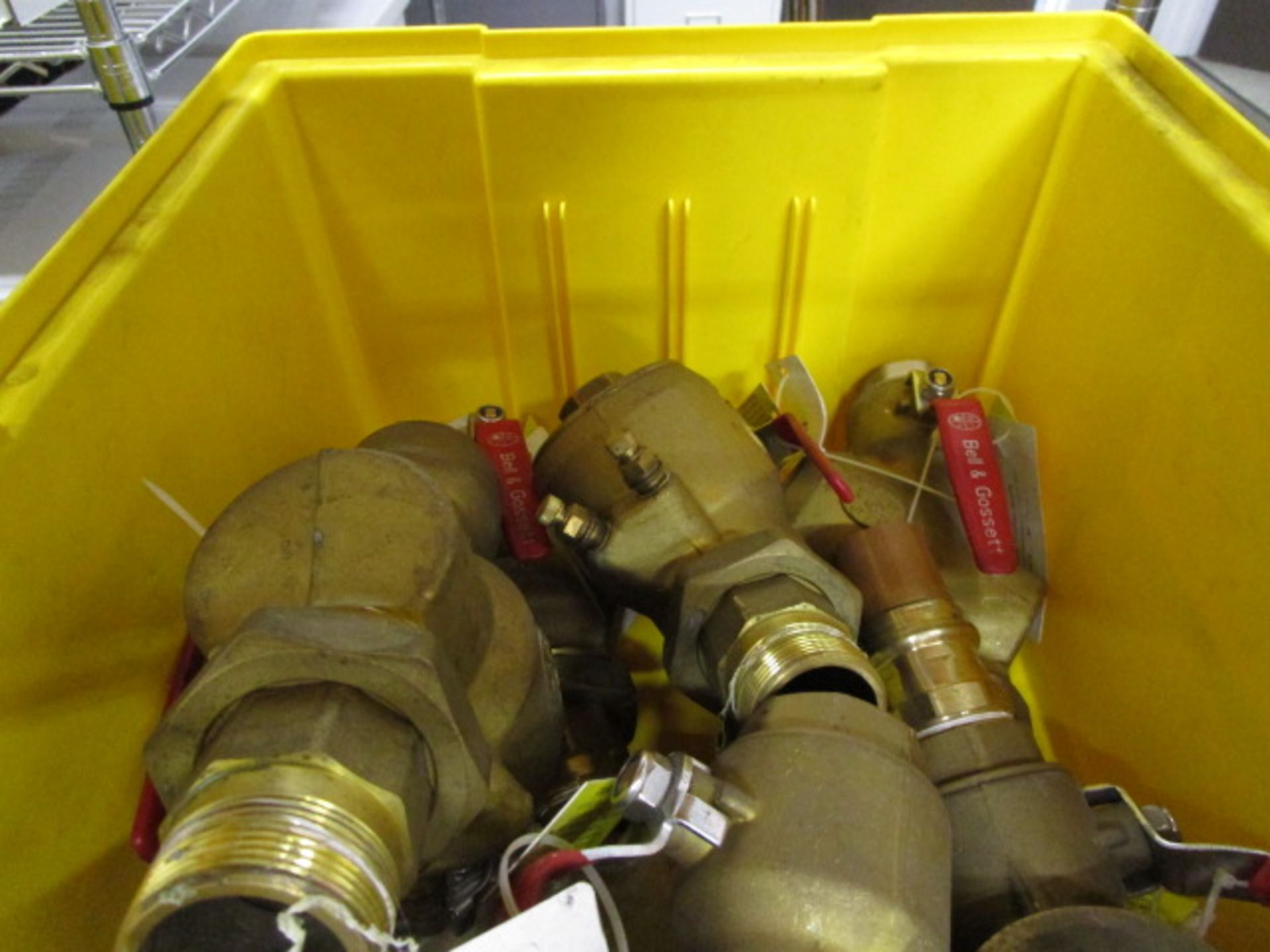 LOT TO INCLUDE: Assortment of BELL & GOSSETT 98 High Capacity Air Vent and BELL & GOSSETT AC Valve - Image 4 of 5