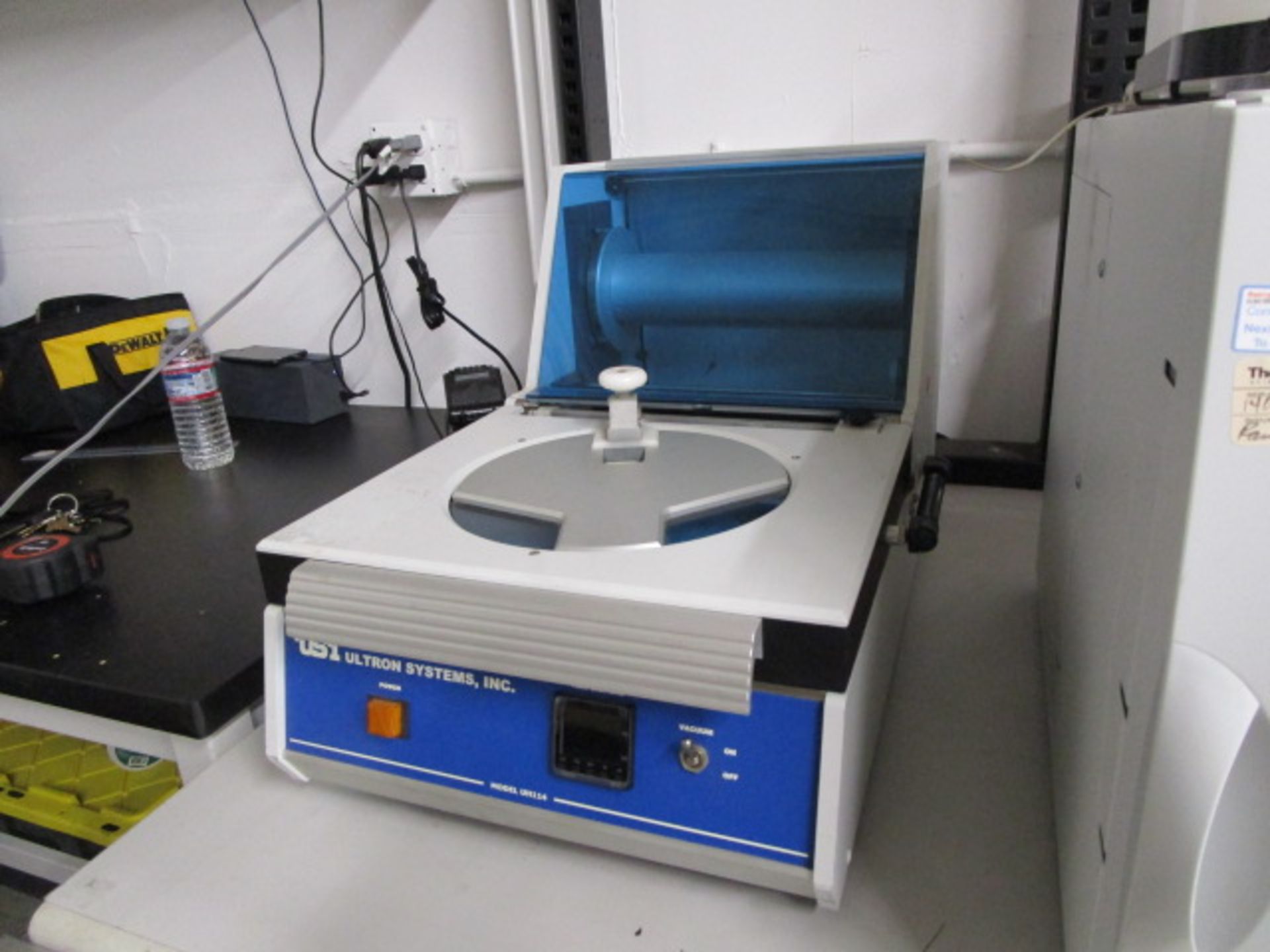 USI ULTRON SYSTEMS INC. MODEL UH114 WAFER FRAM FILM MOUNTER - Image 3 of 4