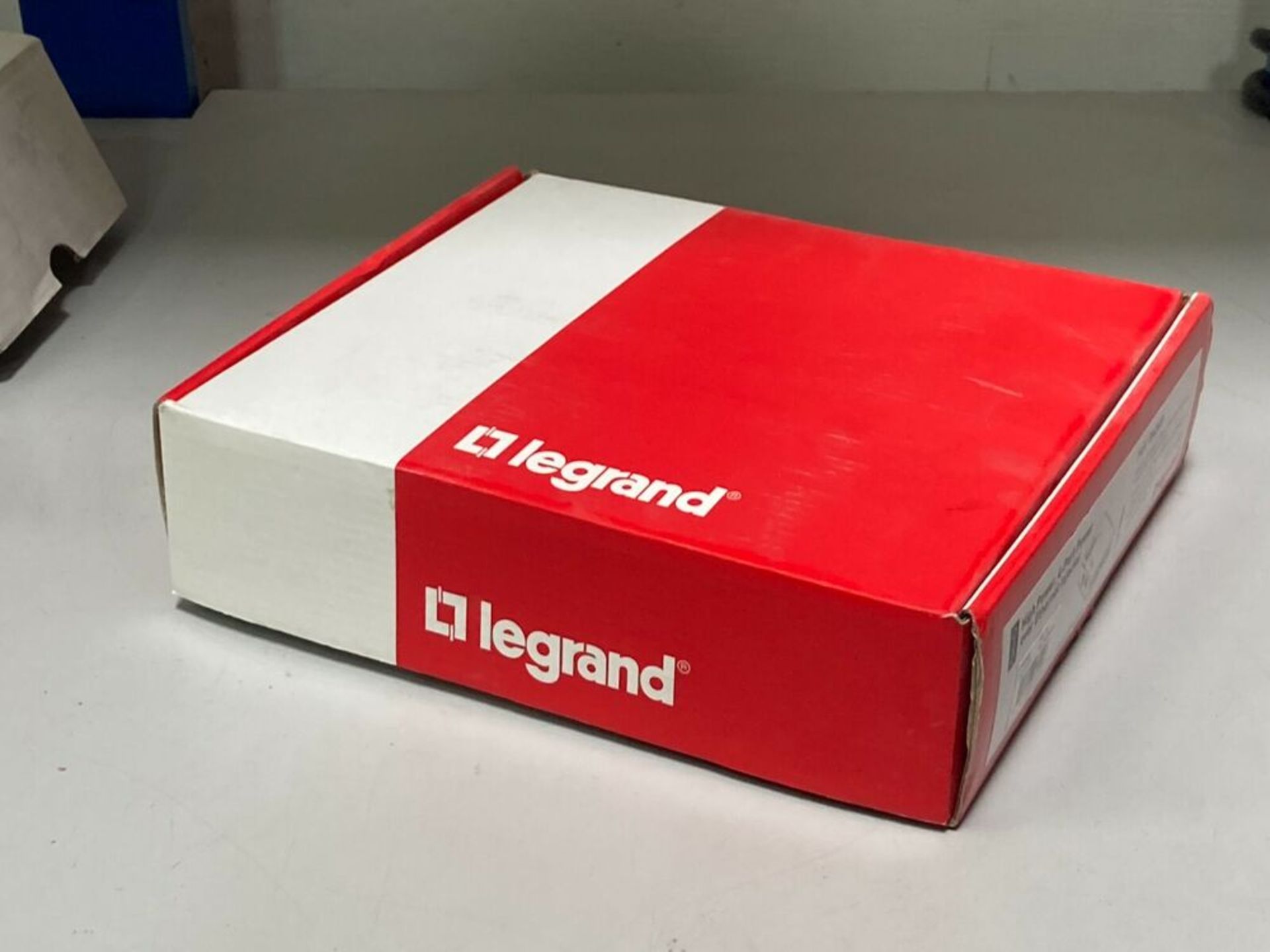 Legrand DA2401 On-Q High Power 4-Port Power over Ethernet Injector - PoE Supply