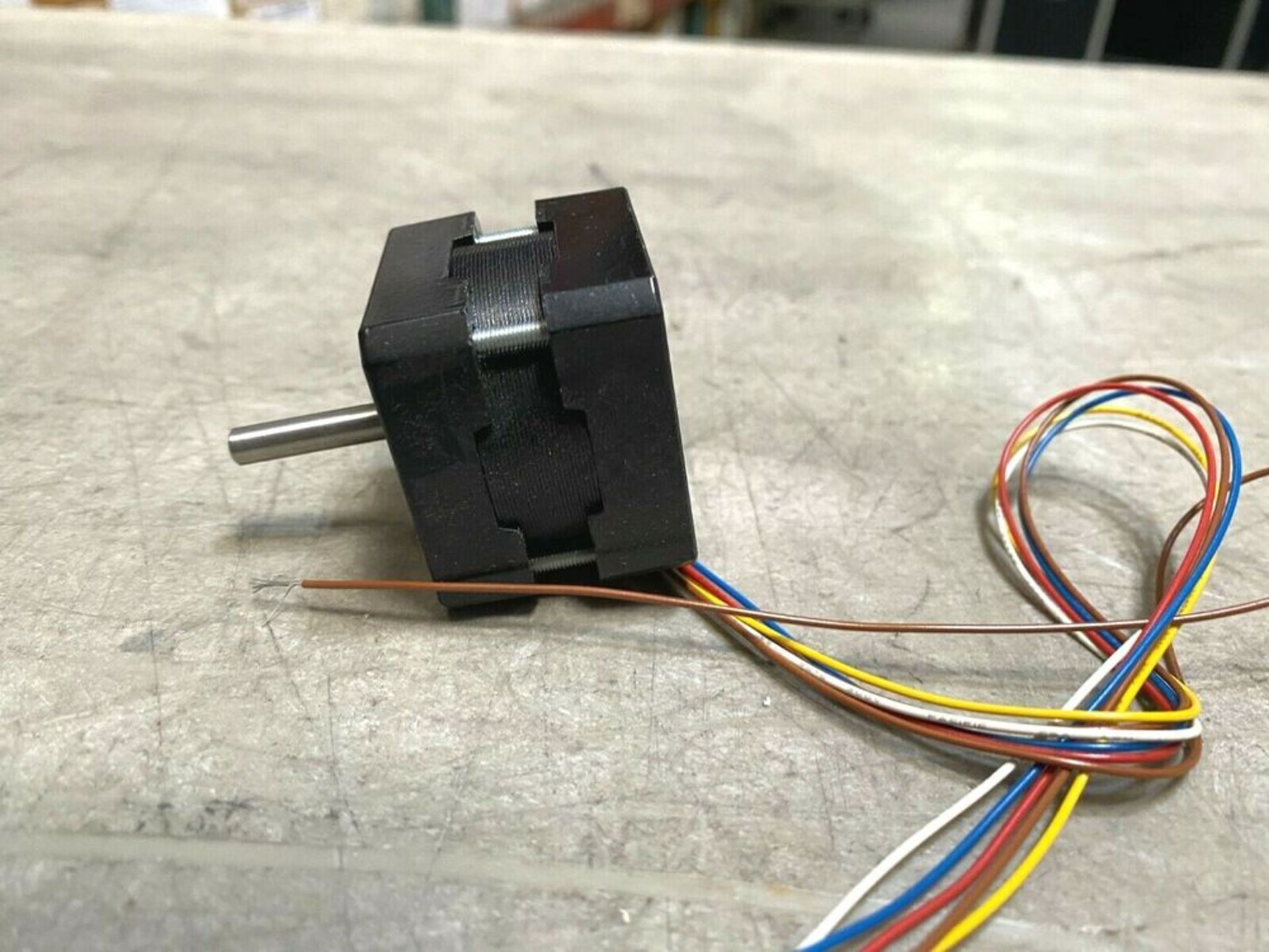 Mycom Nyden PS443-03A 12 V 0.32 A 1.8 Deg/Step 4-Phase Stepping Motor - Stepper - Image 2 of 3