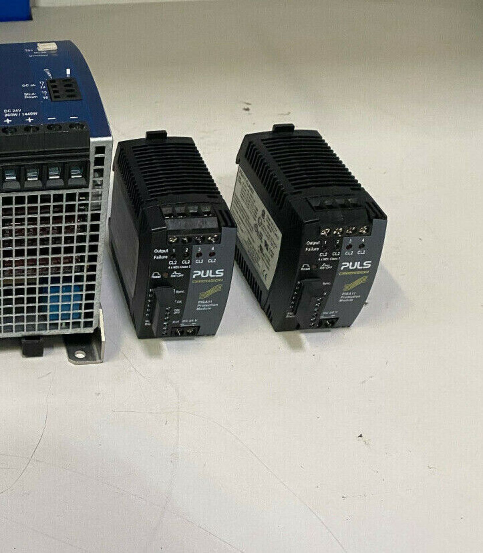 Lot of 2 - PULS PISA11.CLASS2 DIN Rail 24 VDC 15 Amp Power Supply - Image 2 of 2