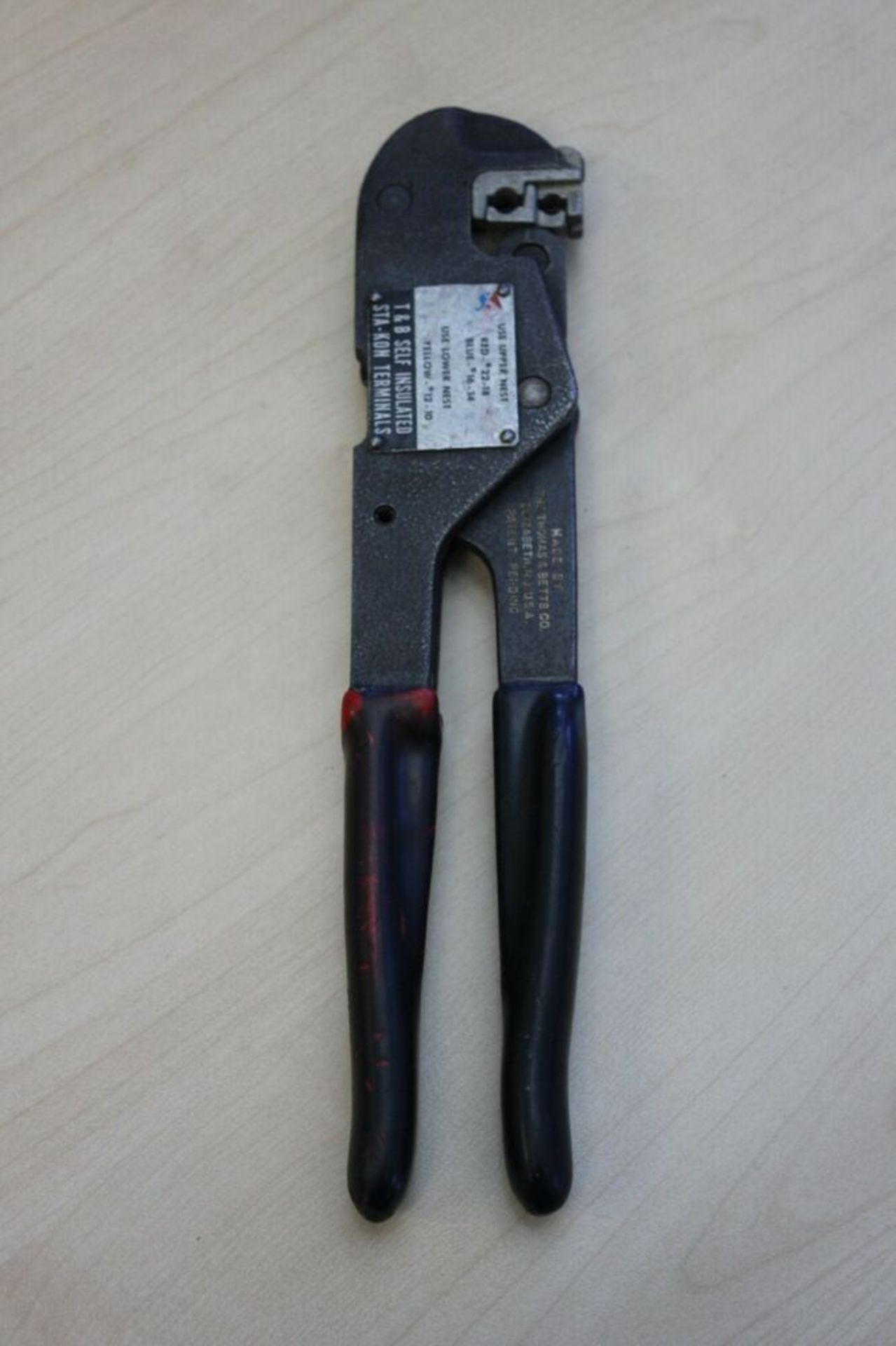 Thomas & Betts WT-145 Shure Stake Sta-Kon Hand Crimper for Insulated Terminals - Image 2 of 2