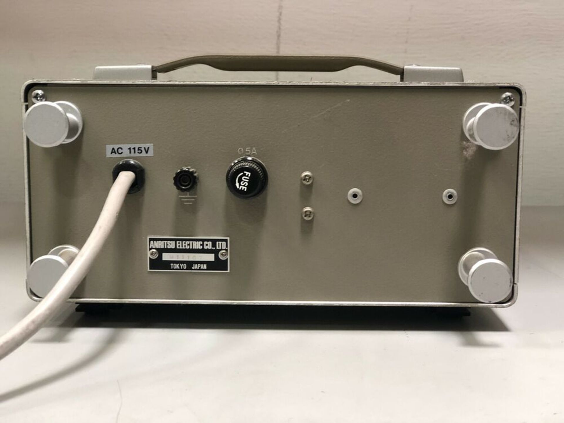 Anritsu MG69A Stabilized Light Source 1.3um Micrometer - Image 3 of 3