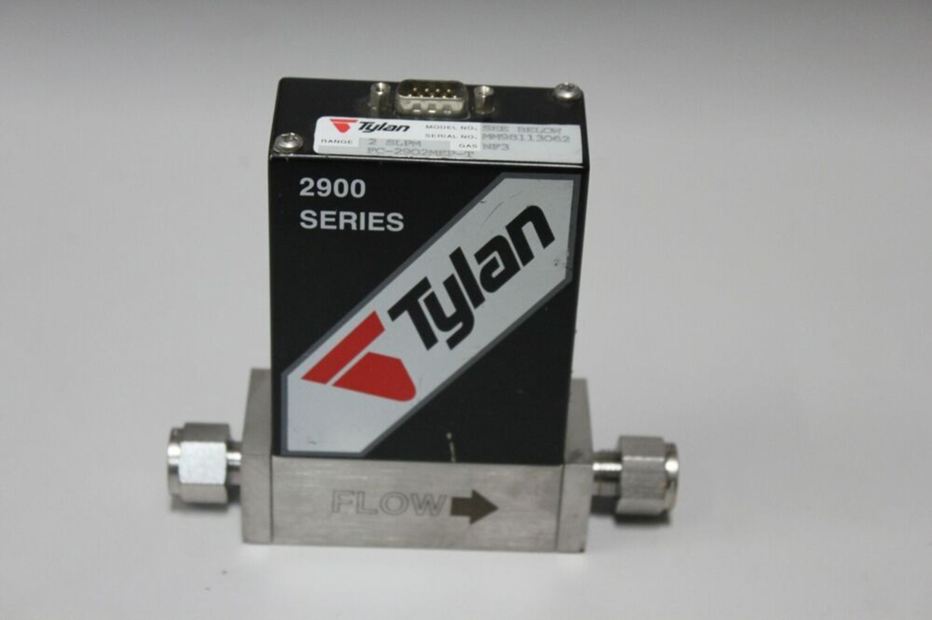 Tylan 2900 Series FC-2900MEP-T 2 SLPM NF3 Gas Mass Flow Controller
