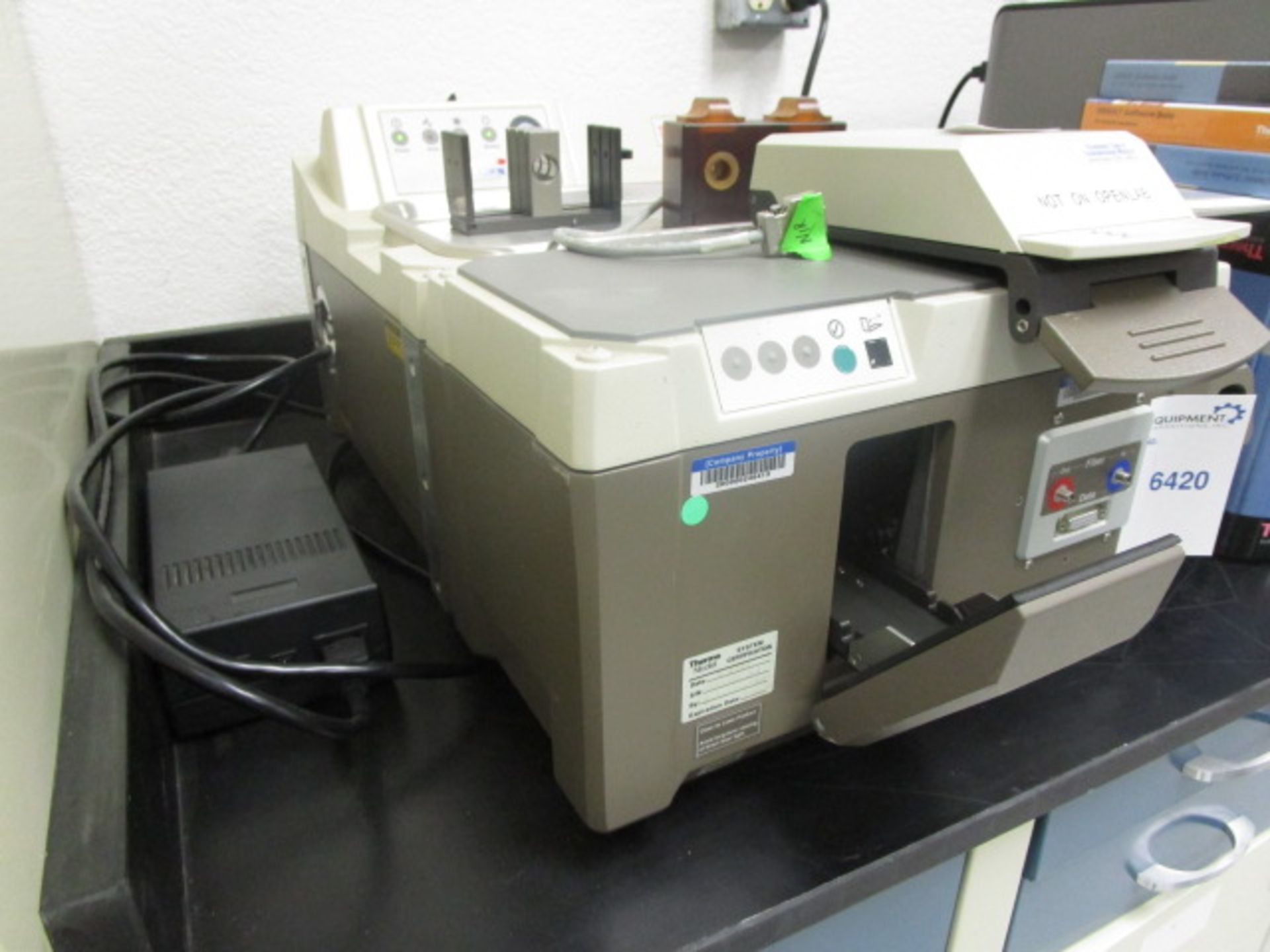 Thermo Nicolet Antaris near-in analyzer with computer board and communicaion cable with manuals - Image 16 of 26