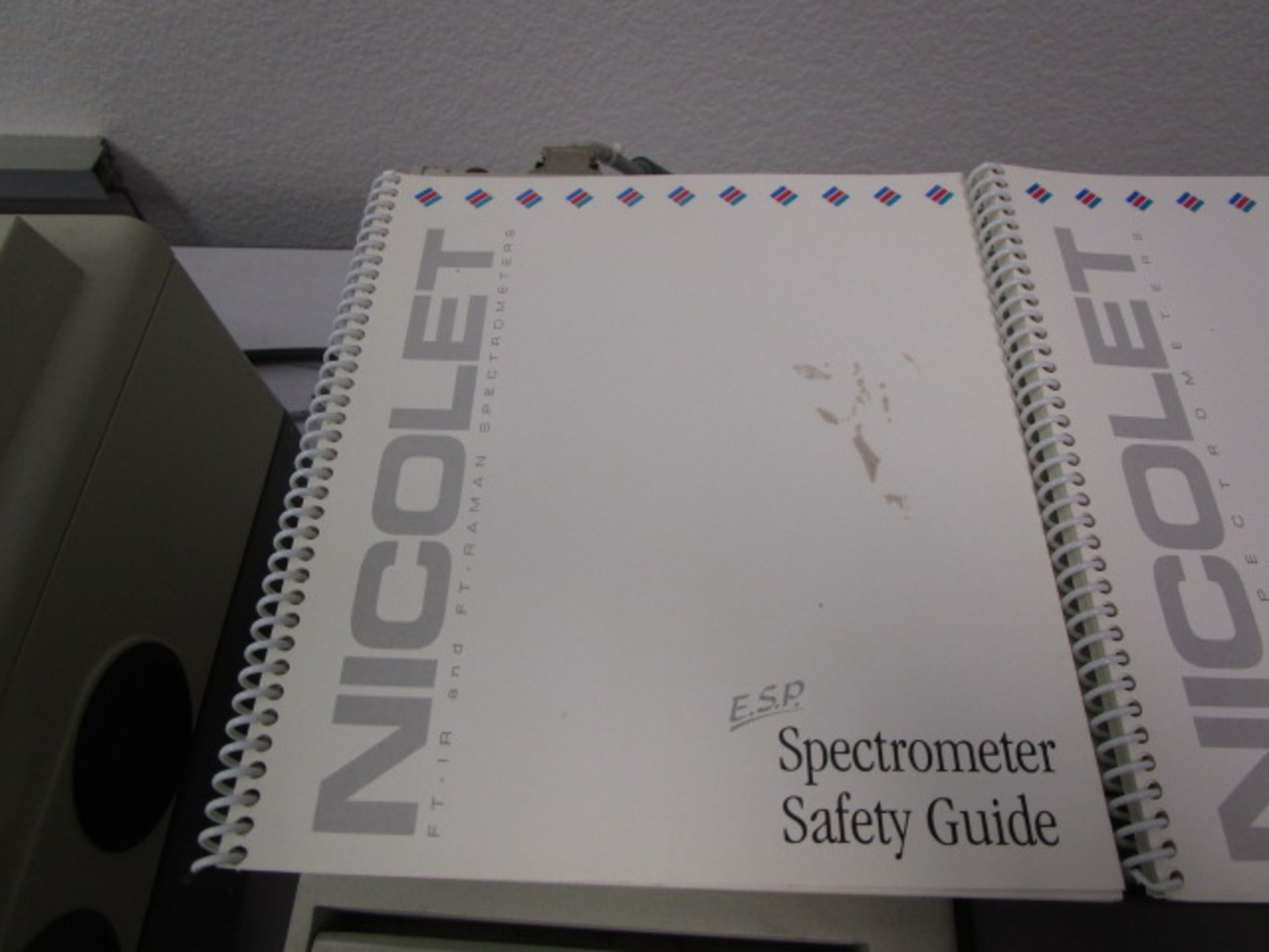 Nicolet Magna- IR 560 Spectromer E.S.P. to include software tutorial, and "32 bit" SW. Near and - Image 14 of 31