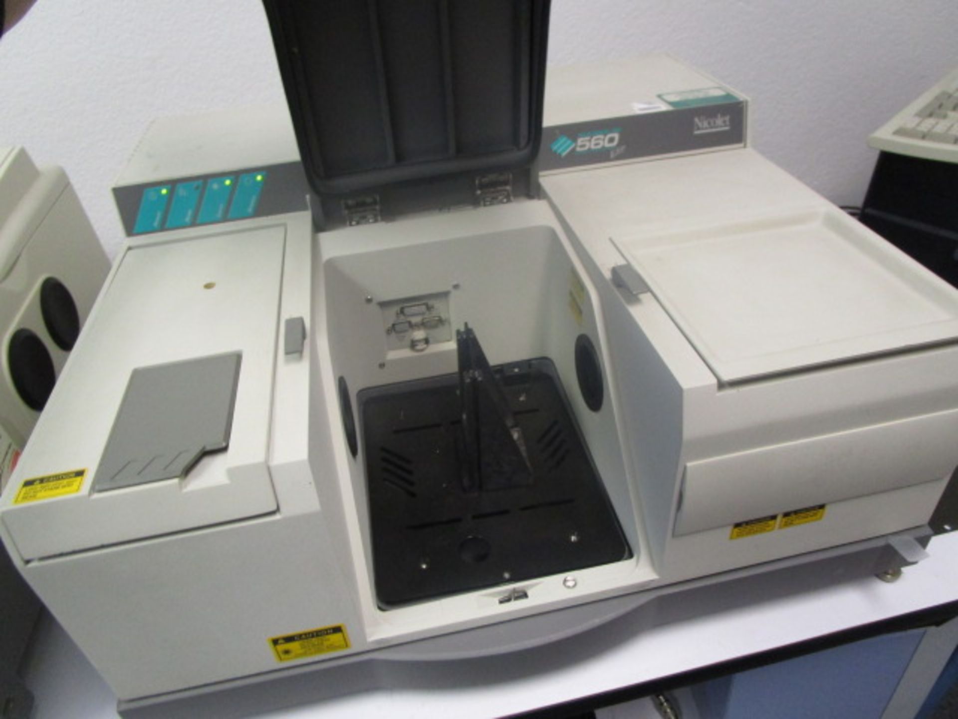 Nicolet Magna- IR 560 Spectromer E.S.P. to include software tutorial, and "32 bit" SW. Near and - Image 19 of 31