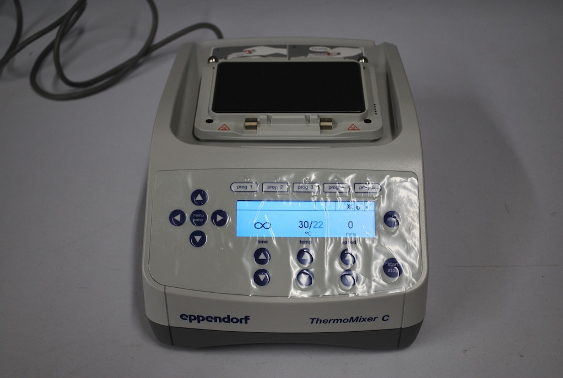 EPPENDORF THERMO MIXER C (NEEDS THERMO BLOCK) - Image 3 of 6