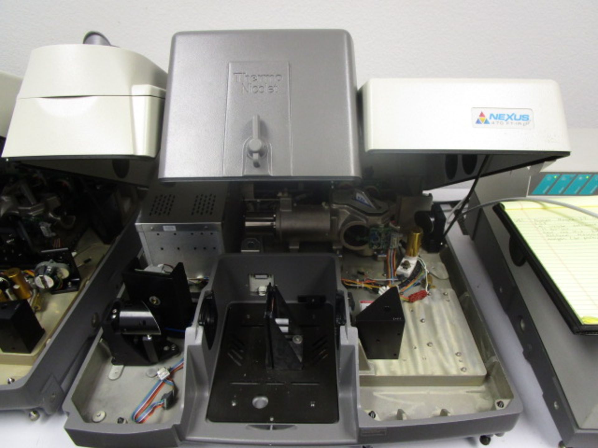 Thermo Nicolet FTIR Nexus 470 to include software extra mid IR light software with communication - Image 7 of 19