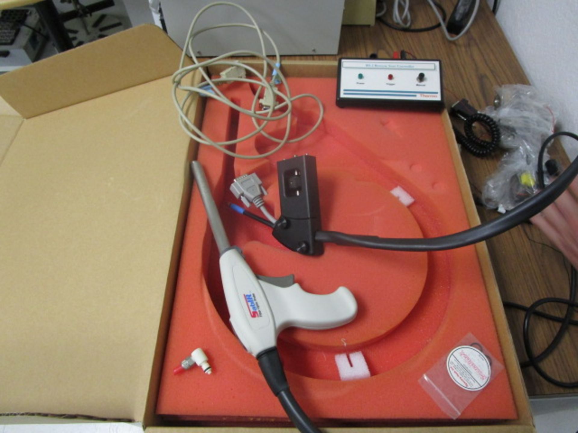 Thermo Nicolet Antaris near-in analyzer with computer board and communicaion cable with manuals - Image 21 of 26