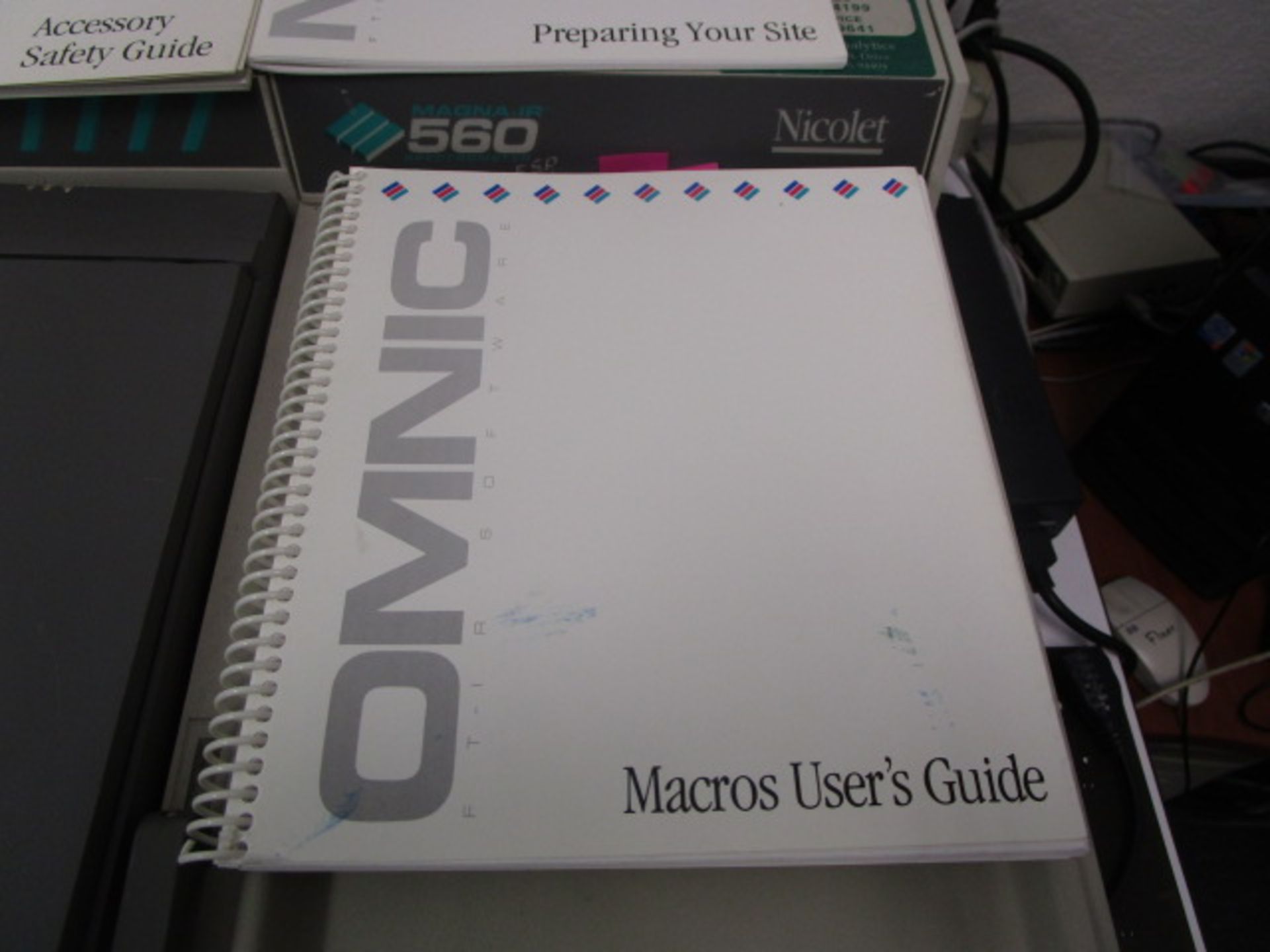 Nicolet Magna- IR 560 Spectromer E.S.P. to include software tutorial, and "32 bit" SW. Near and - Image 17 of 31