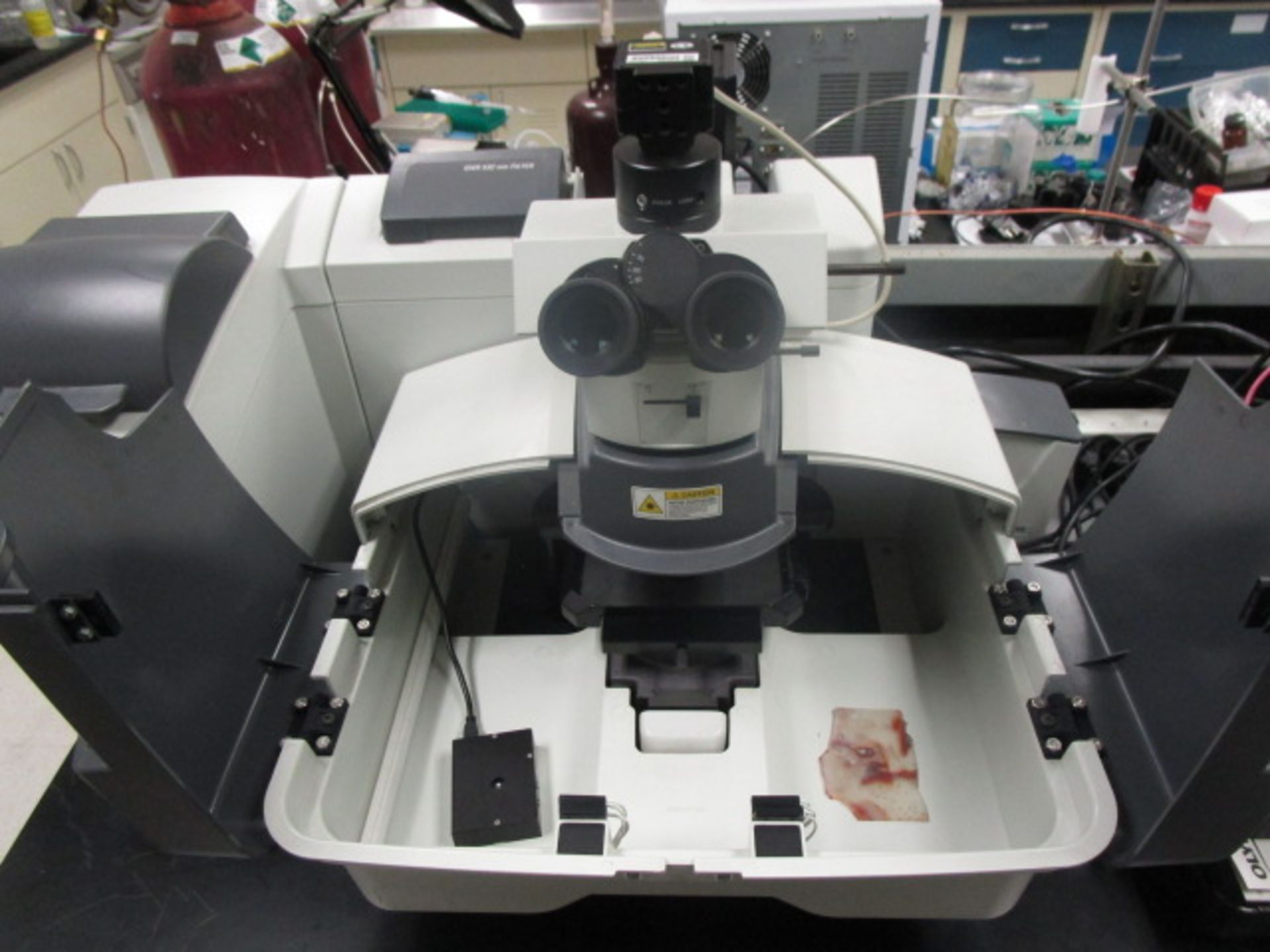 Thermo Scientific DXR Raman microscope with 532 nanometer laser (weak) or (unknown condition), - Image 4 of 26