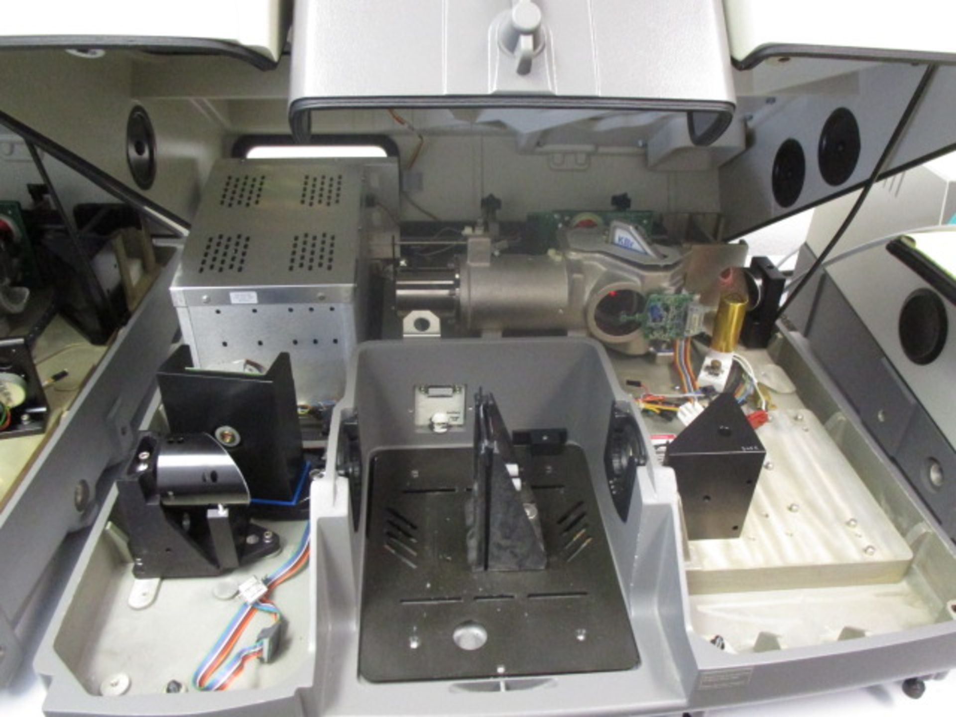 Thermo Nicolet FTIR Nexus 470 to include software extra mid IR light software with communication - Image 3 of 19