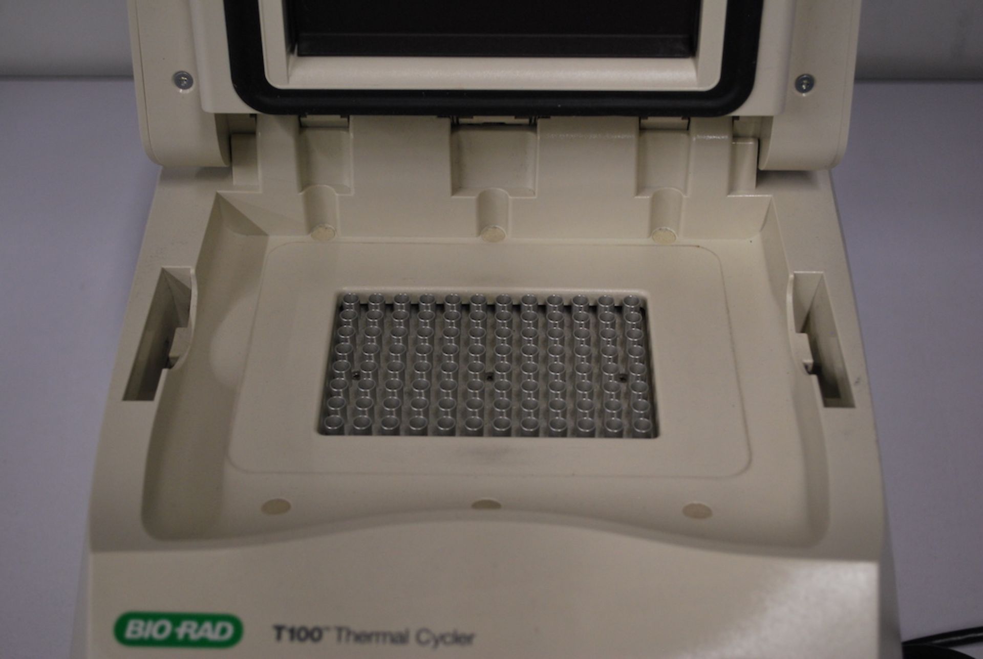 BIORAD T100 THERMAL CYCLER - Image 6 of 10