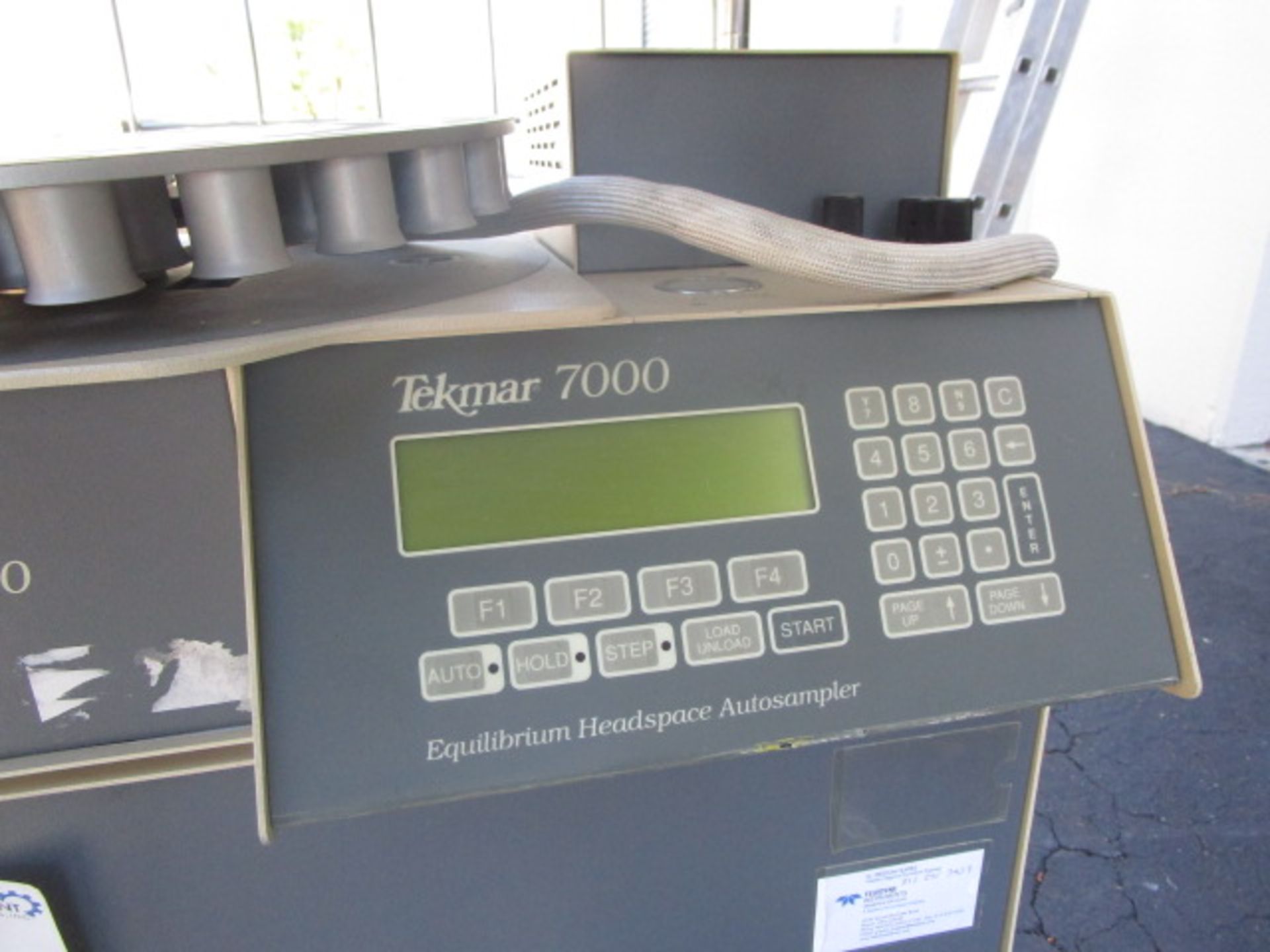 Tekmar 7000 equilibrium headspace Autosampler with Tekmar 7050 comes with accessories and cables - Image 2 of 12