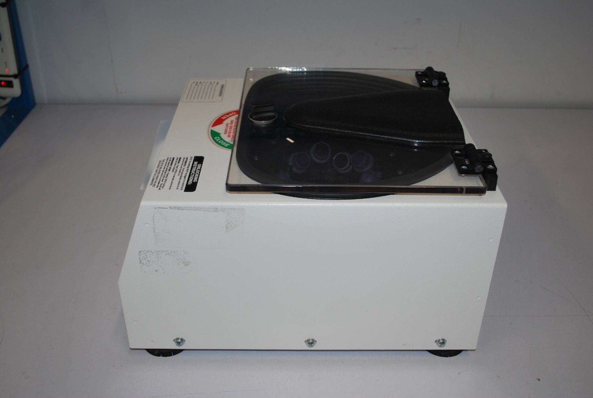 VWR 853VES MEDIUM CAPACITY CONTINUOUS DUTY DIGITAL CENTRIFUGE 6766 - Image 5 of 7