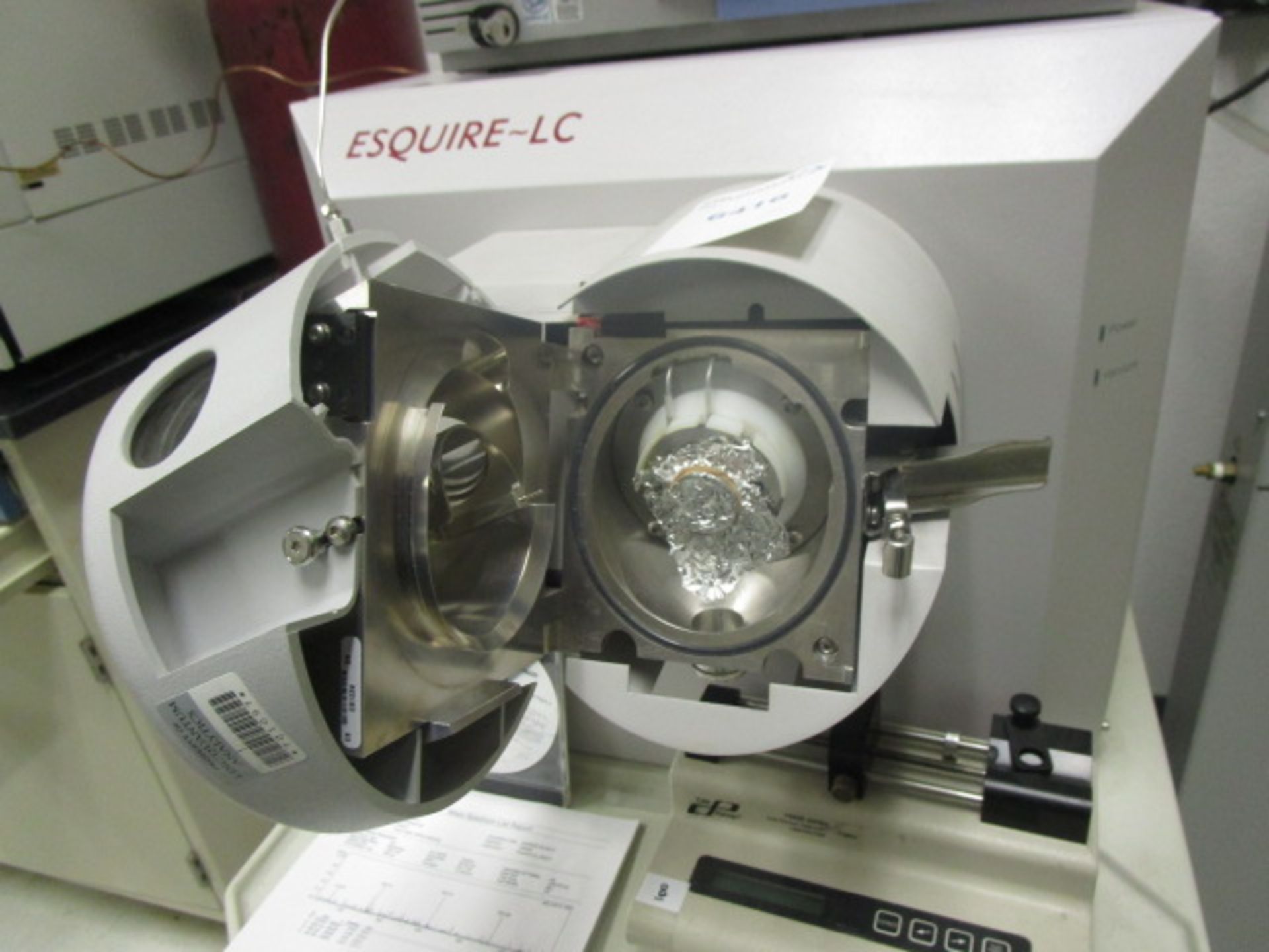 Esquire ION Trap Mass Spectrometer connectible to syringe pump or HPIC system, comes with original - Image 4 of 16