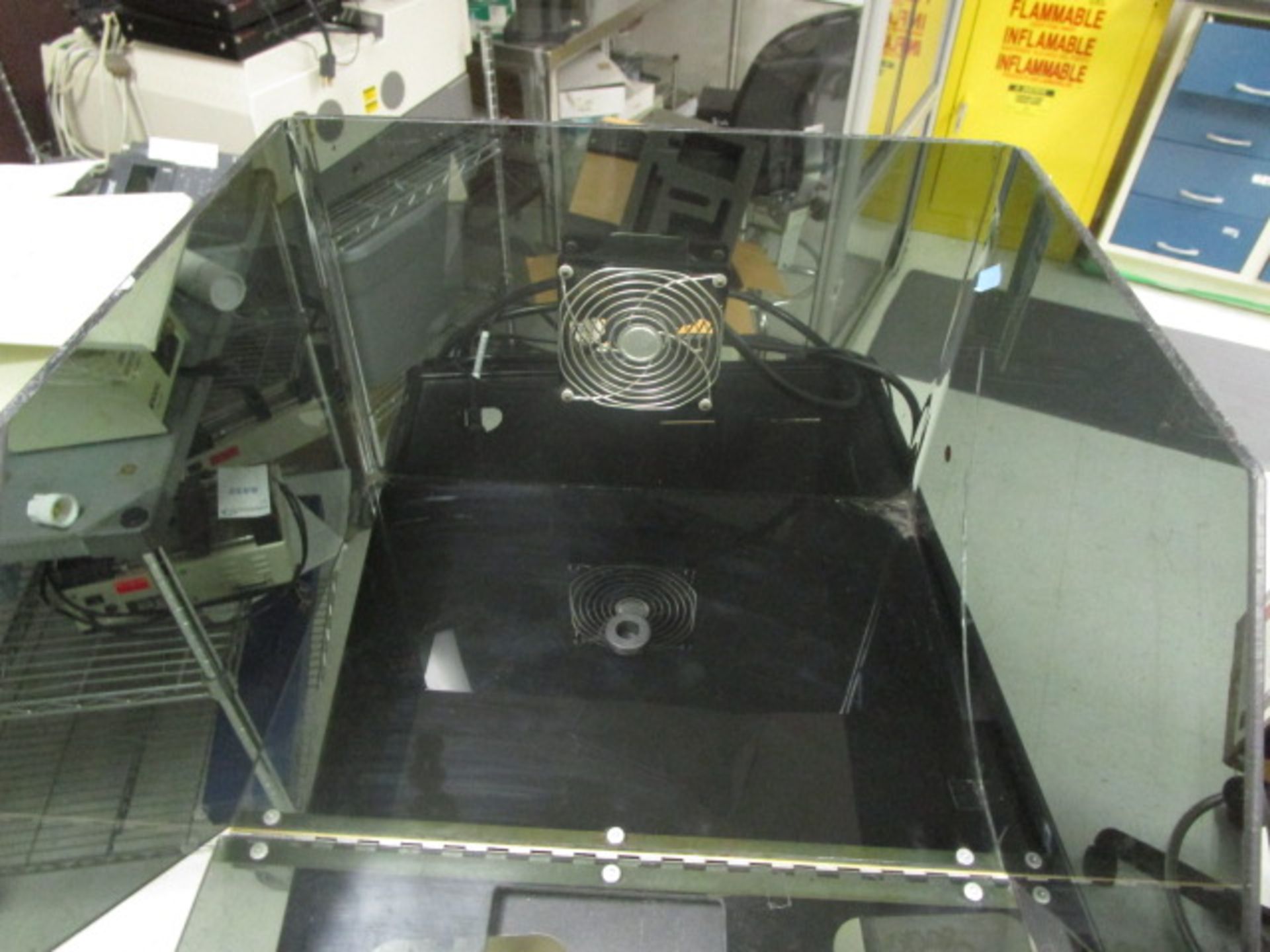 Isolation Chamber with fan - Image 3 of 4