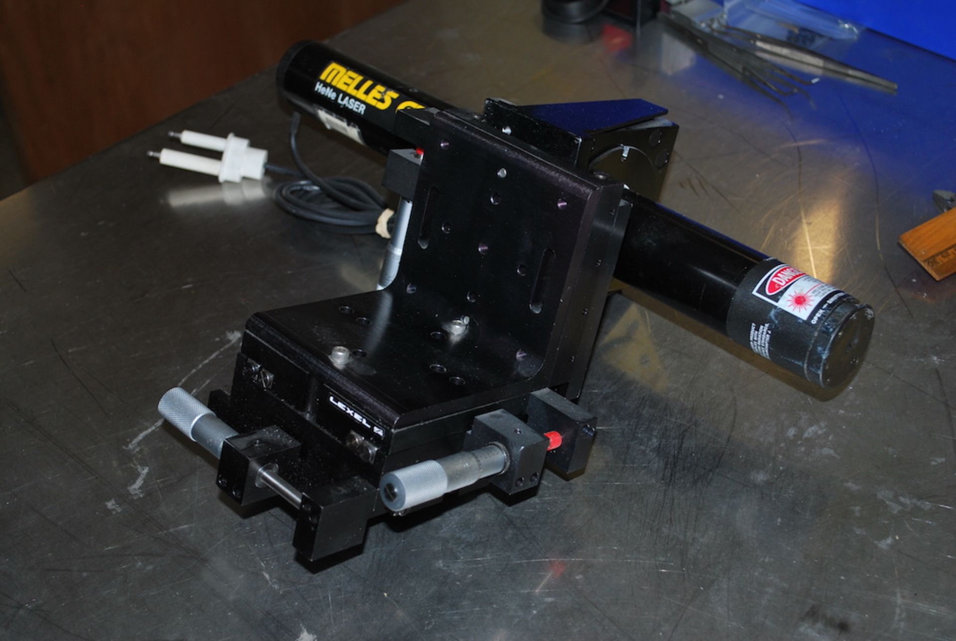 Multi-axis + XYZ mounted Melles Griot HeNe Laser - Image 3 of 7