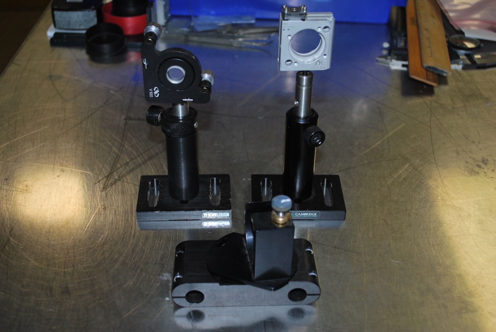 Qty-3 1" XY optical mounts on stands + Dispersion prism ( 25 % - 75% ratio ) - Image 11 of 14