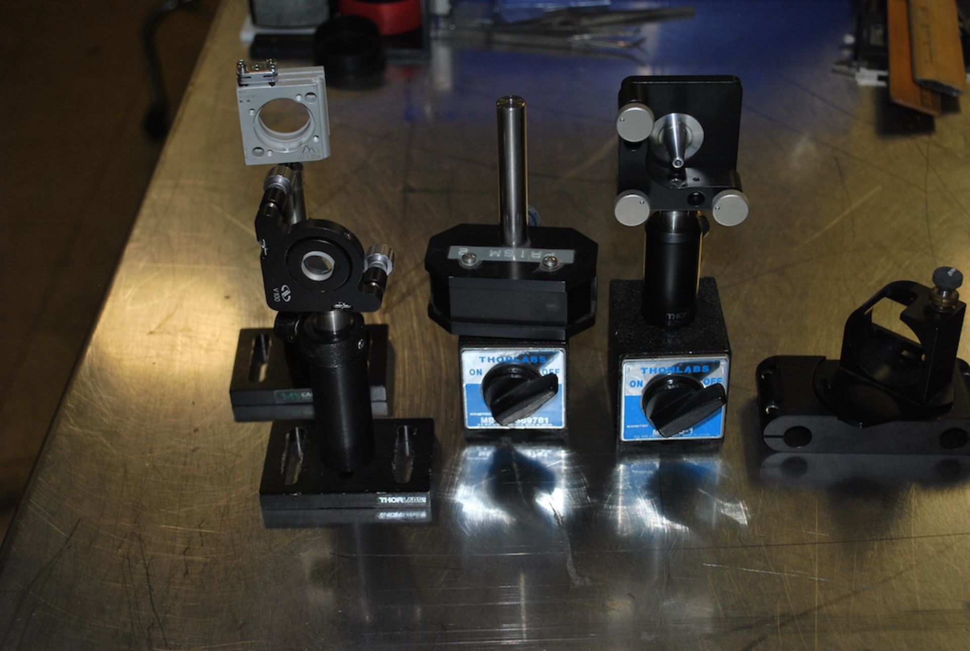 Qty-3 1" XY optical mounts on stands + Dispersion prism ( 25 % - 75% ratio ) - Image 2 of 14