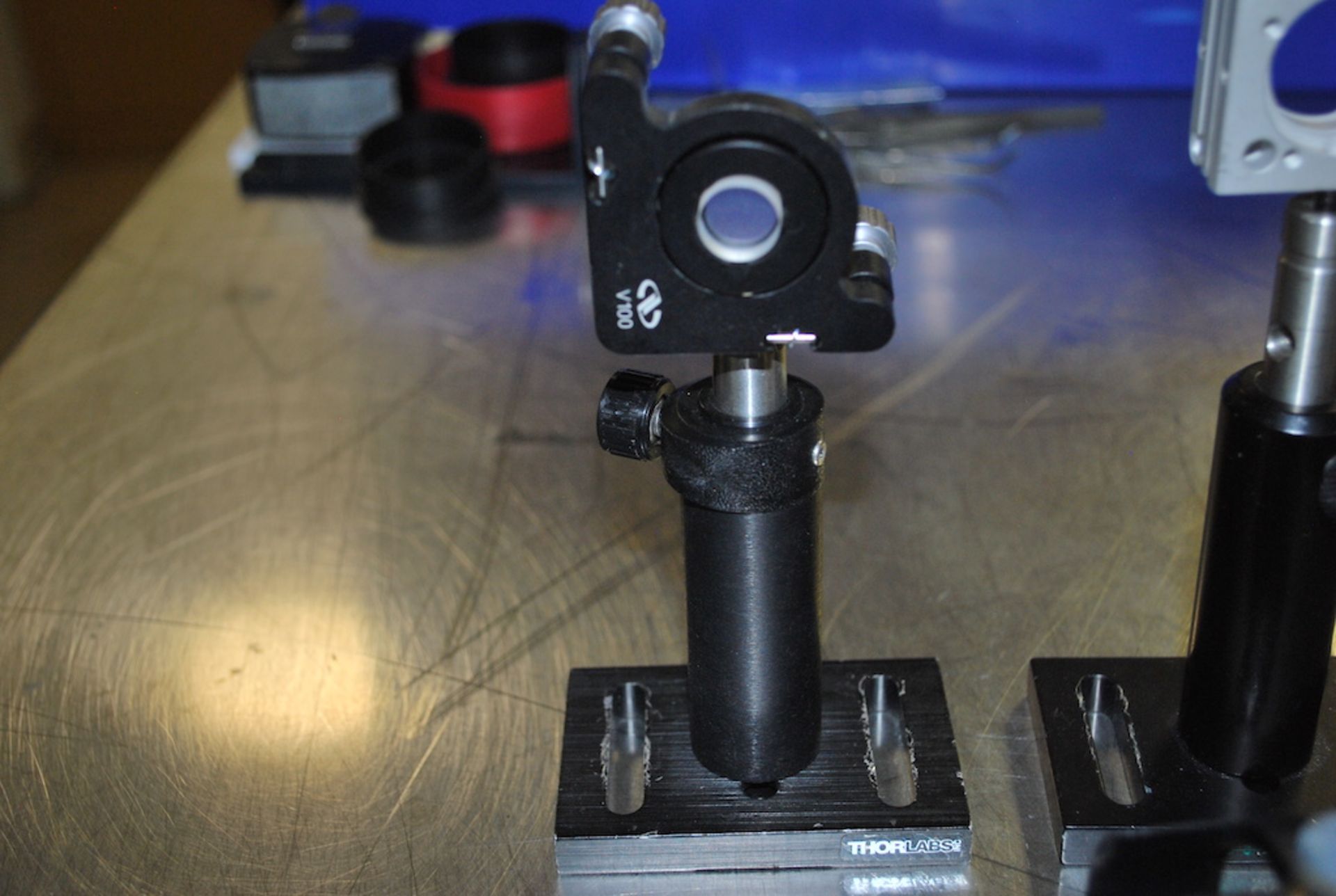 Qty-3 1" XY optical mounts on stands + Dispersion prism ( 25 % - 75% ratio ) - Image 12 of 14