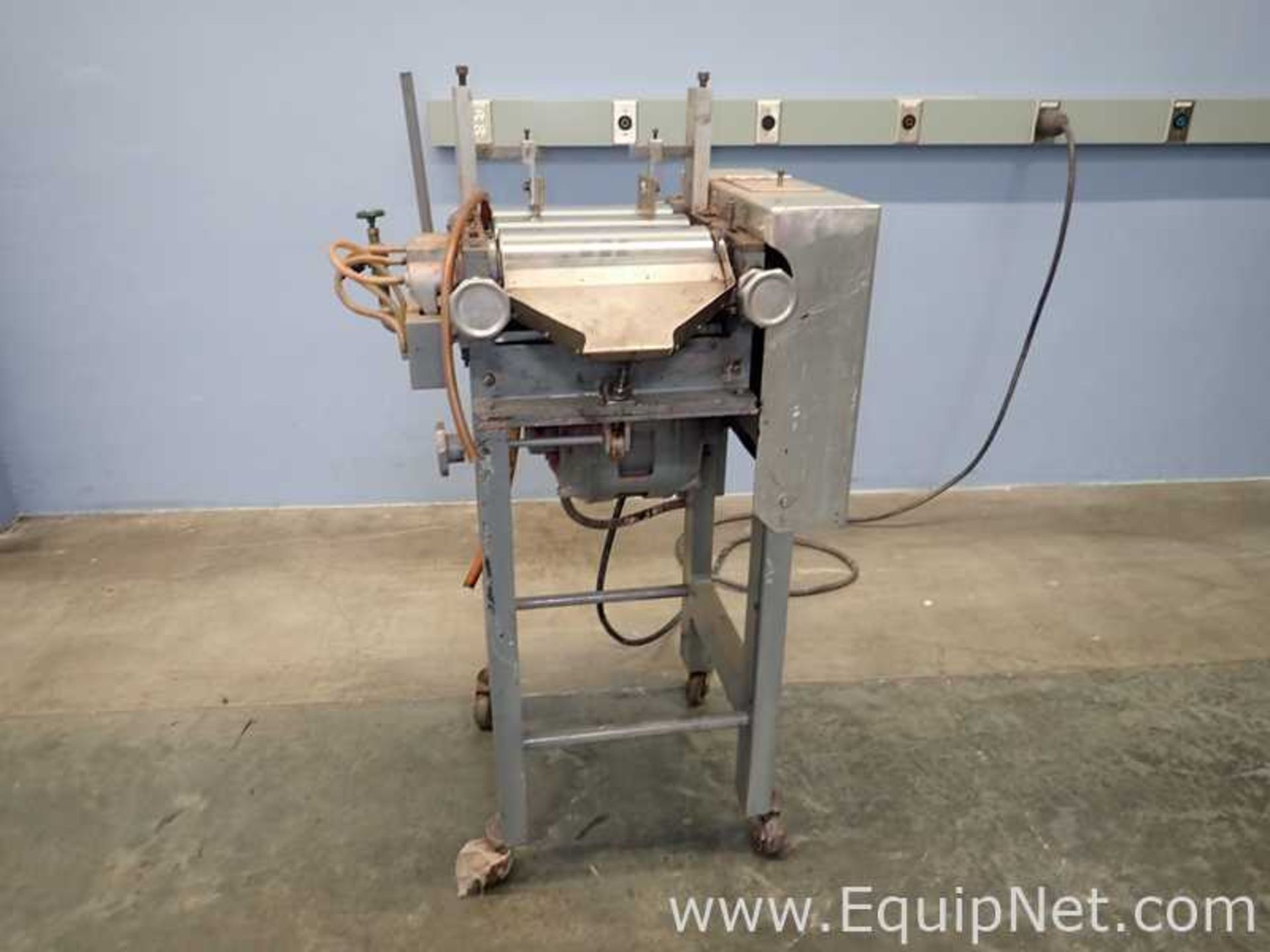 DESCRIPTION: This three roll mill is appx 12" in length EQUIPNET LISTING # 720238 HANDLING FEE: $ - Image 10 of 19