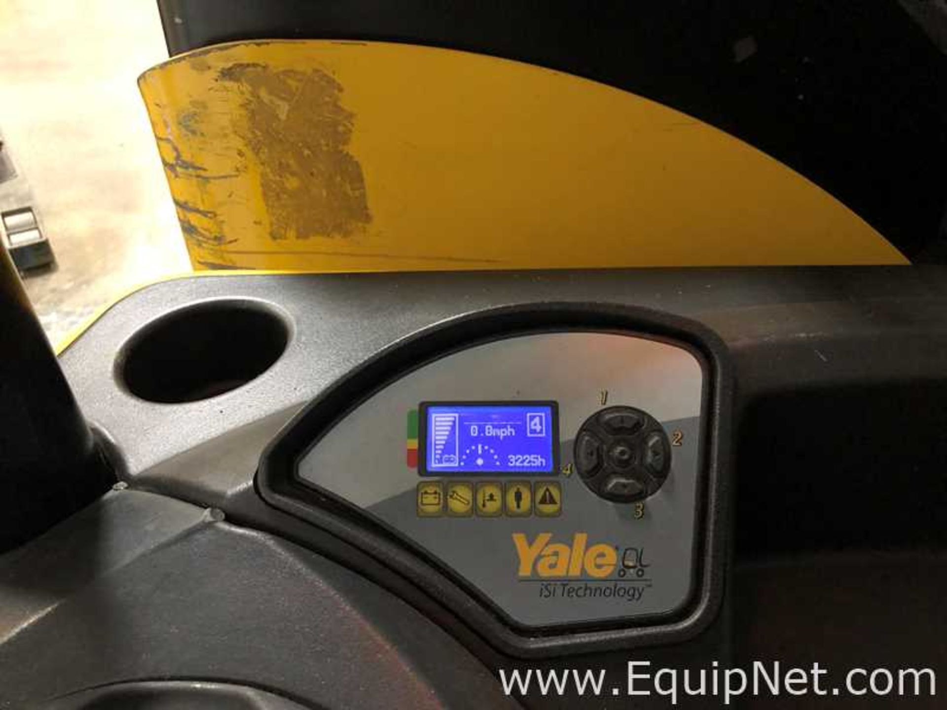 Yale Lift Truck NR040EBNL36TE095 Maximum Capacity 4000 lb - Image 2 of 3