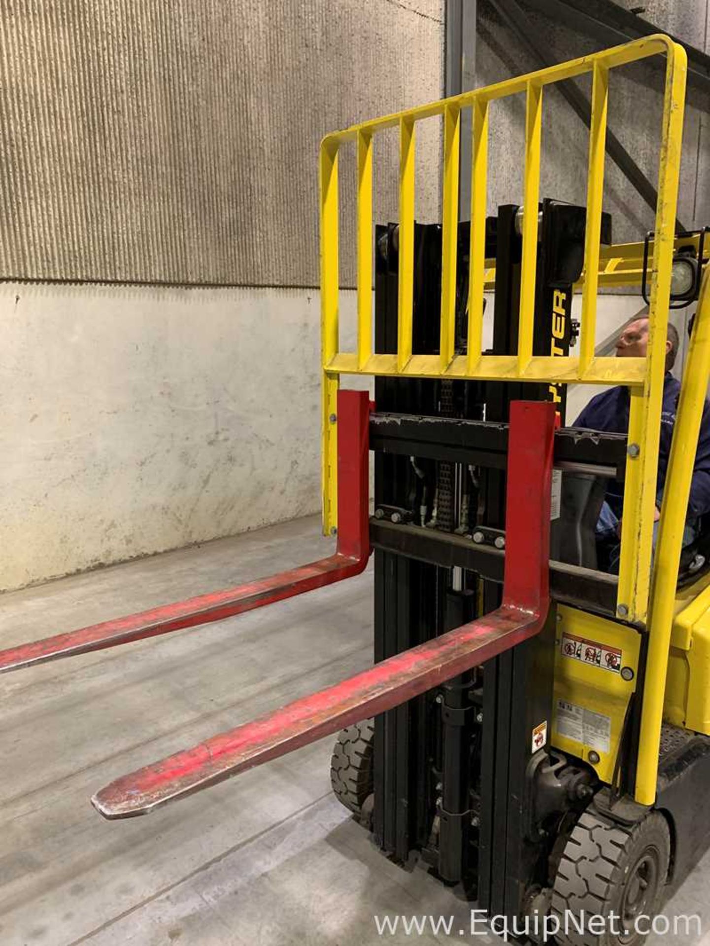 Hyster R30CH 2500 LB. Electric Pallet Jack Currently Non Operational
