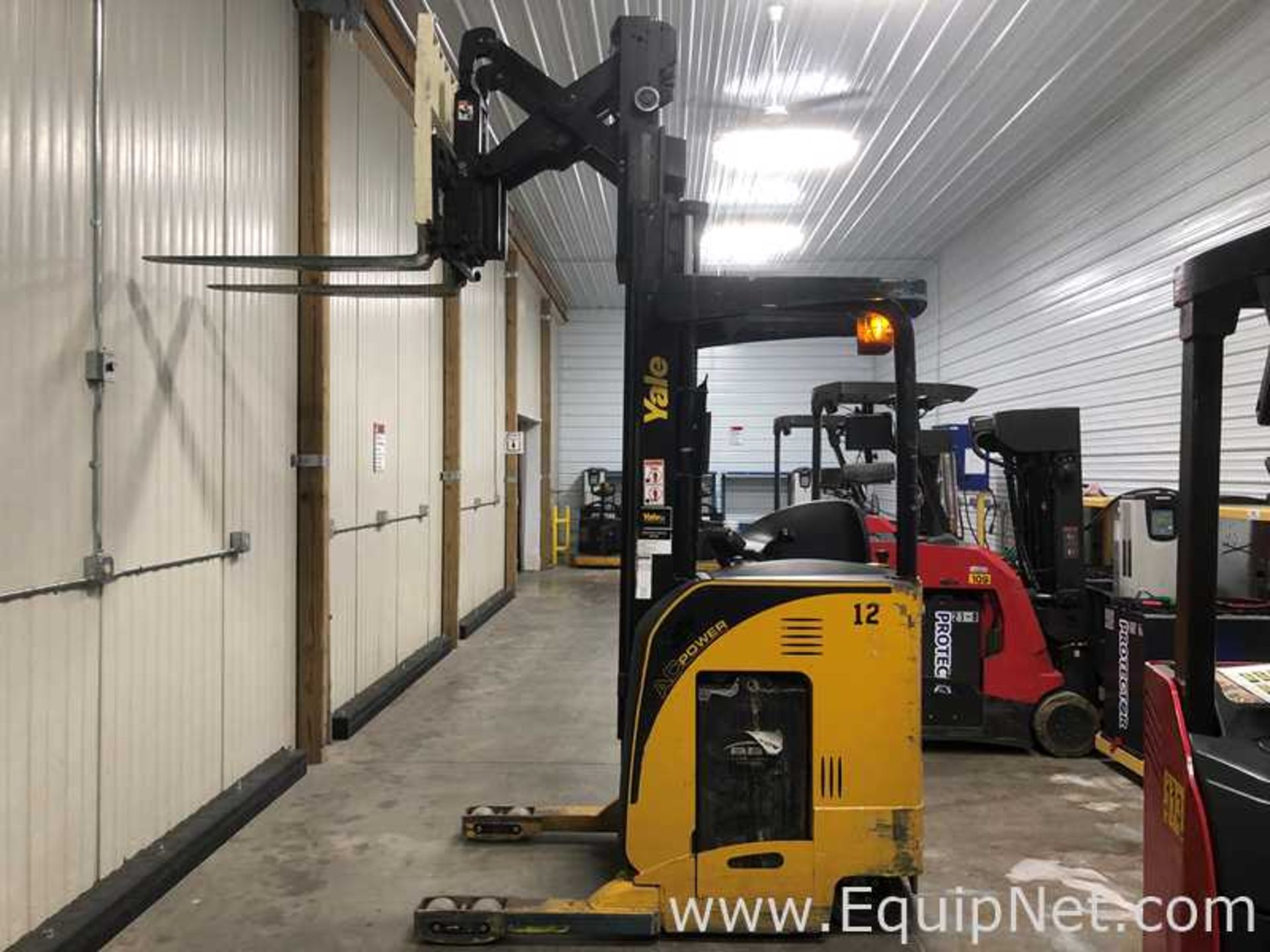 Yale Lift Truck NR040EANL36TE095 Maximum Capacity 4000 lb - Image 2 of 4