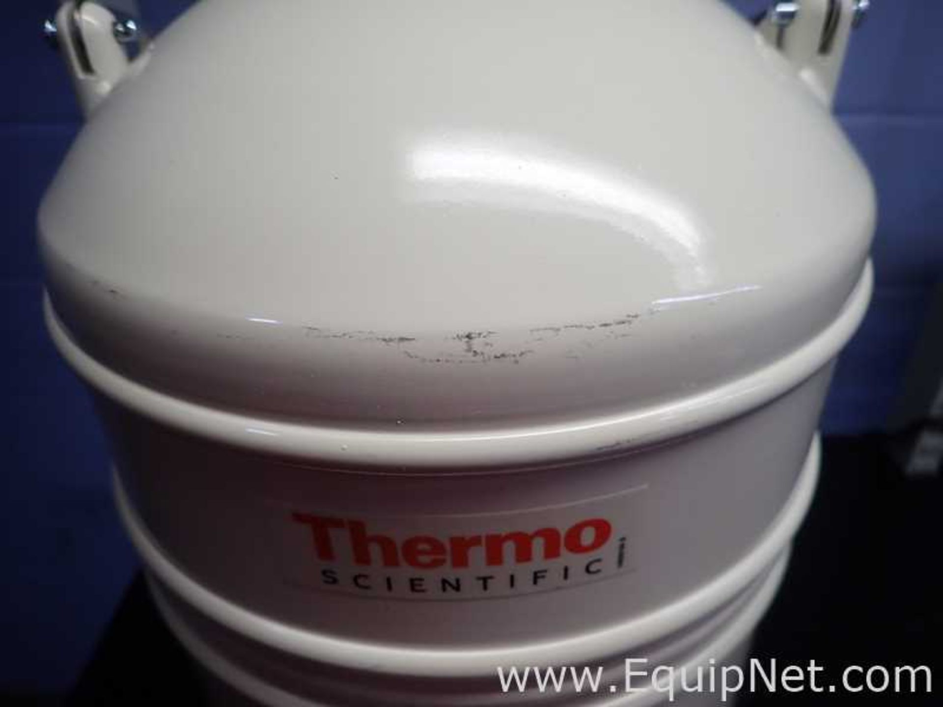 Unused Chart/Thermo Scientific Thermo 10 Liquid Nitrogen Dewar - Image 3 of 6