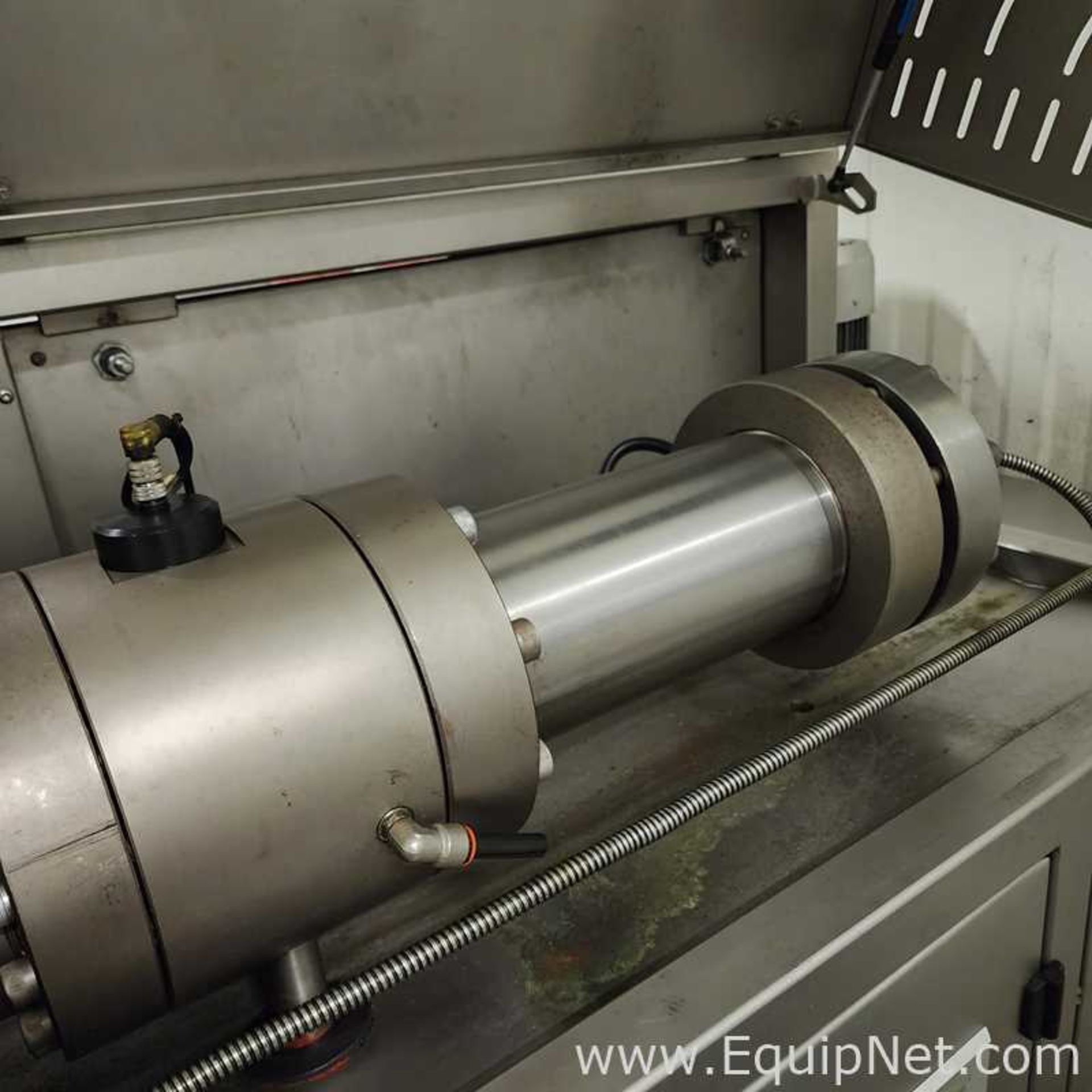 Desmasa S.L INT DMB Pair Of Ultra High Pressure Intensifier Pumps For Water Jet Machine - Image 3 of 8