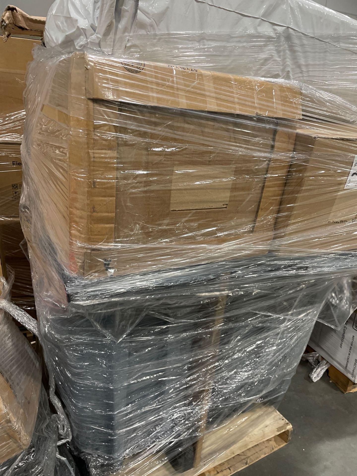 Two Pallets - Image 18 of 24