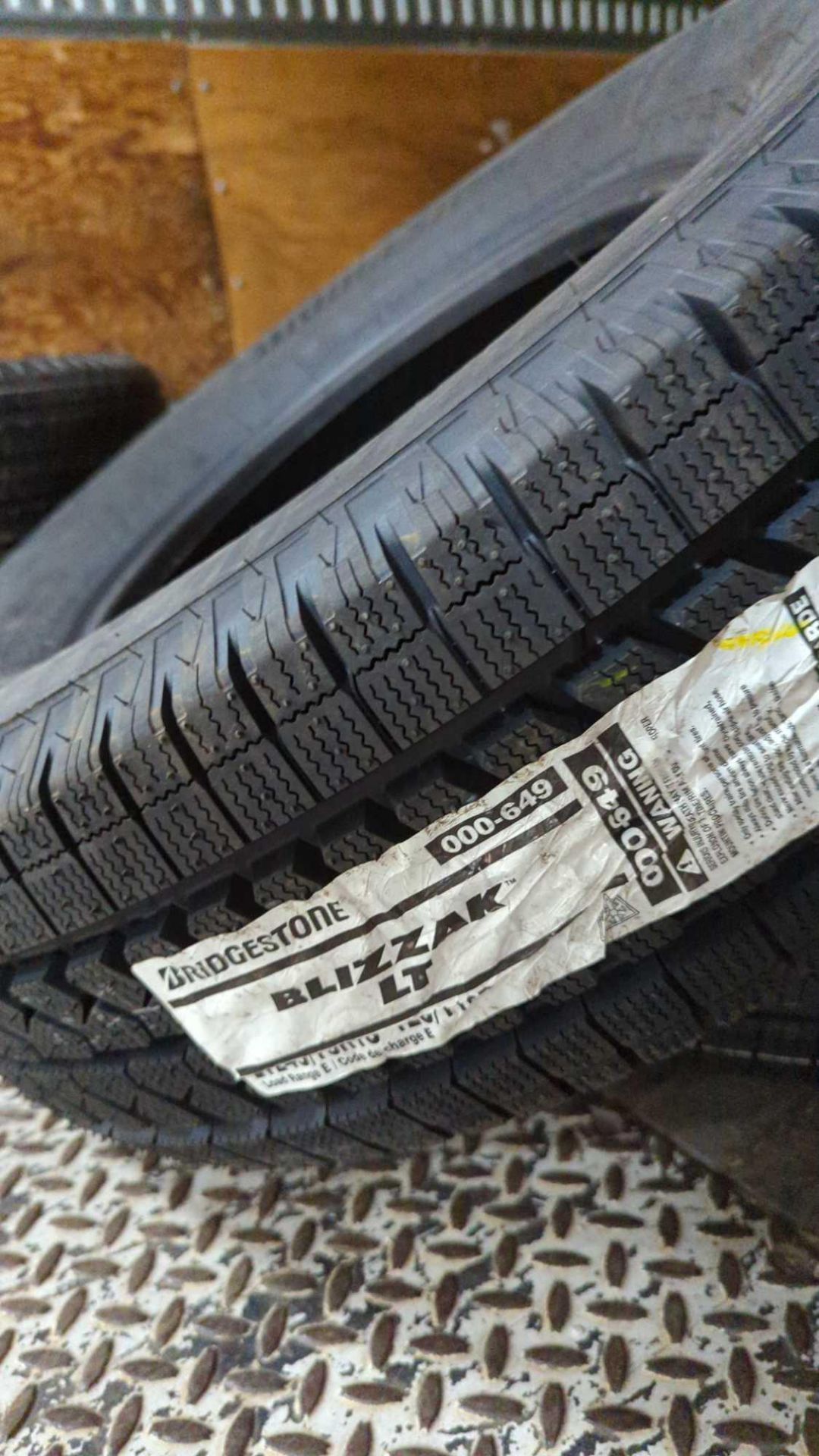 Semi Trailer of new Tires, approx 600 of them, - Image 16 of 18