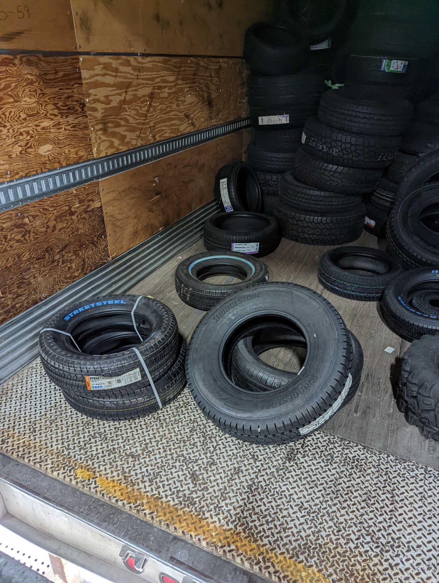 Semi Trailer of new Tires, approx 600 of them, - Image 5 of 18