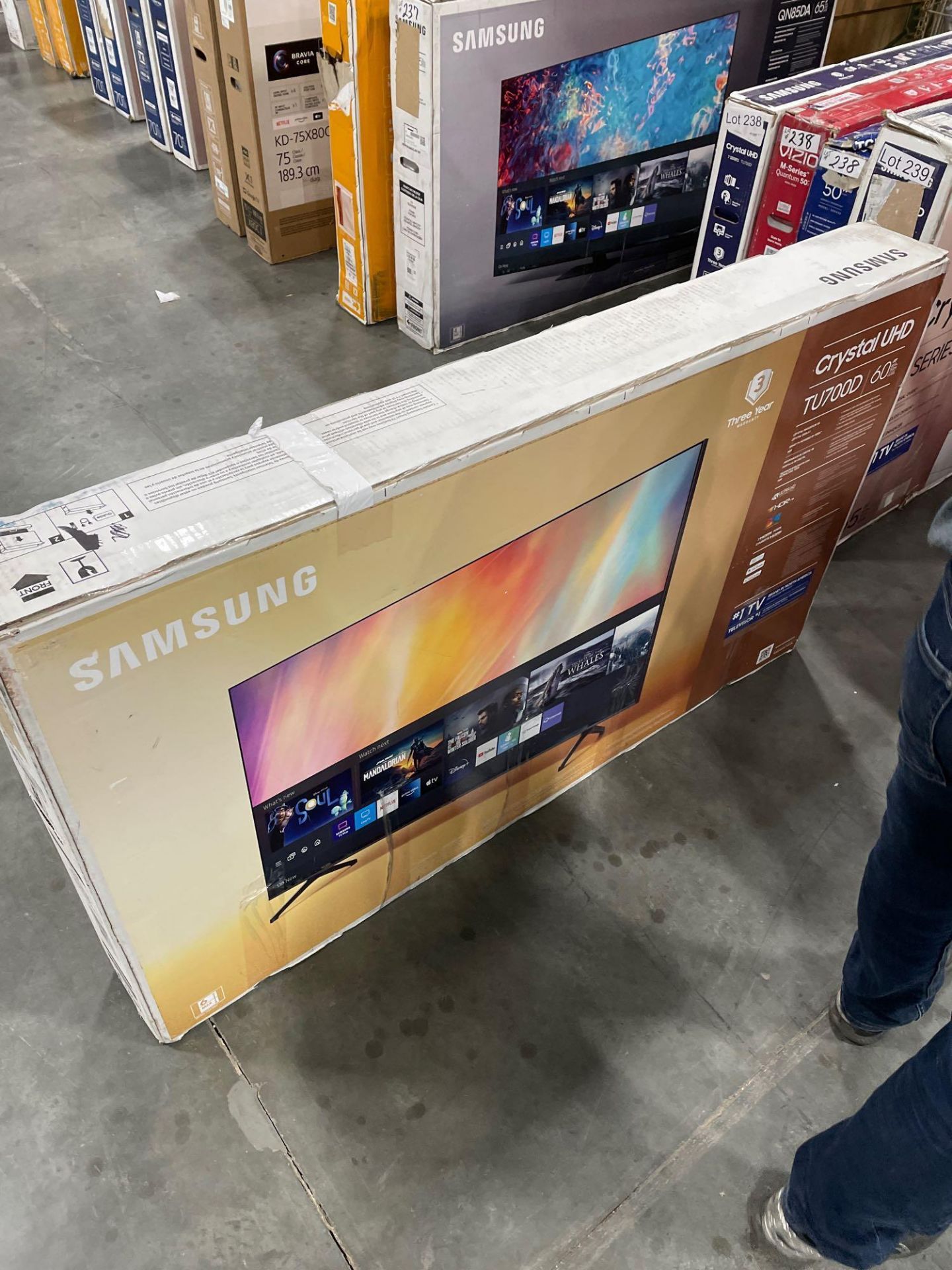 Samsung TVs - Image 5 of 5