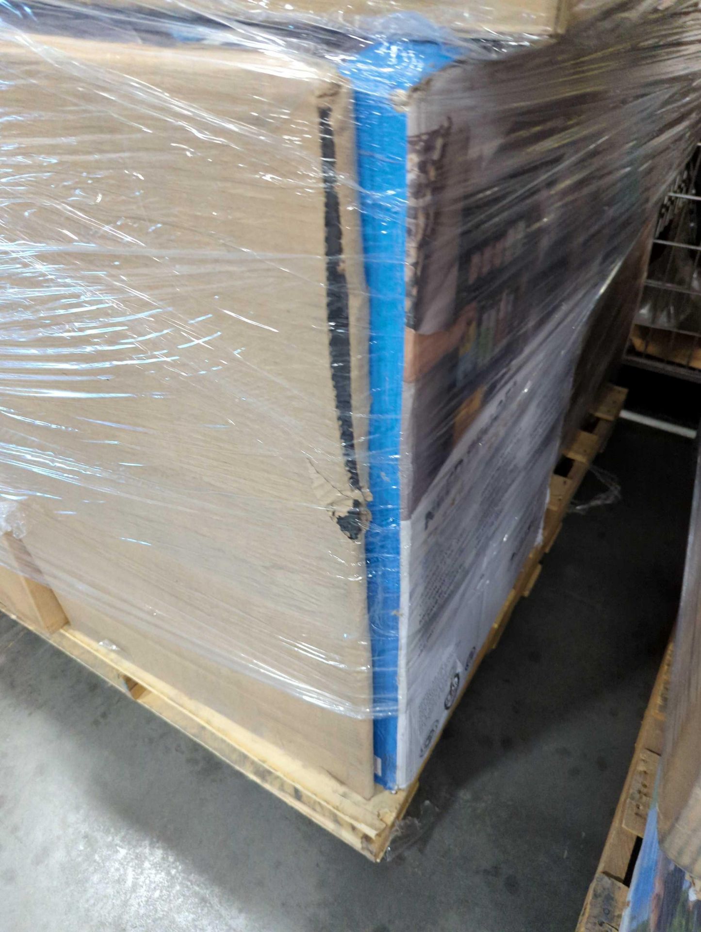 Two Pallets and more - Image 18 of 22