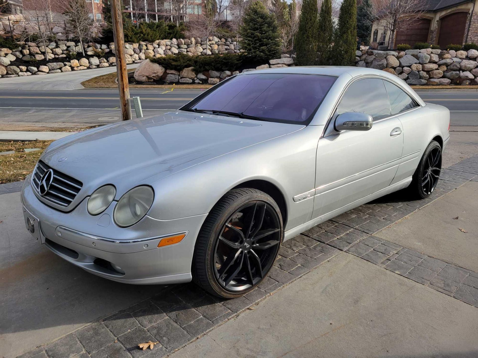 2001 Mercedes CL600 V12 - Image 3 of 17