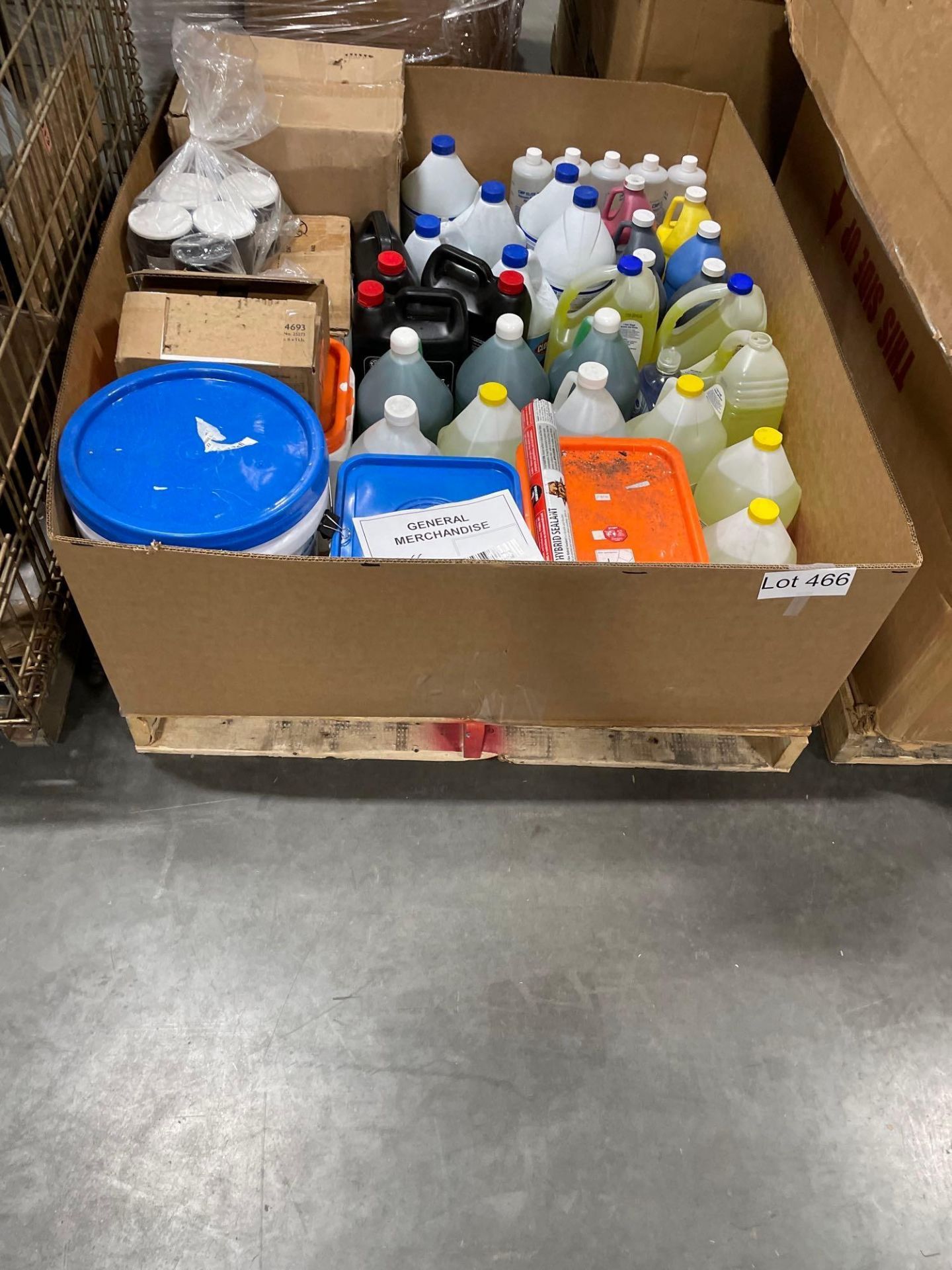 liquids, cleaning supplies