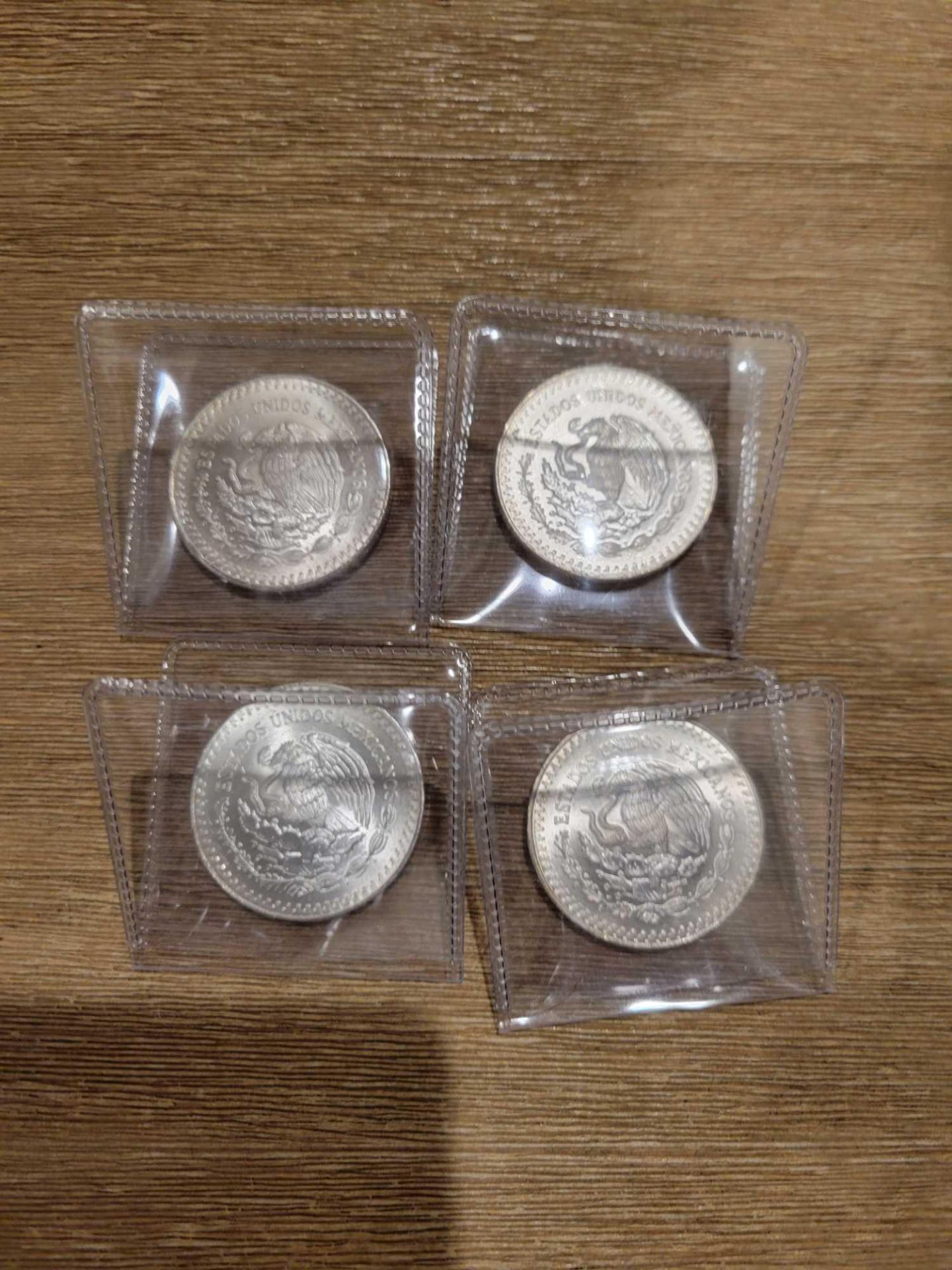Set of 4 1983 Mexican Libertad 1 oz Silver, (4 oz silver) - Image 3 of 5