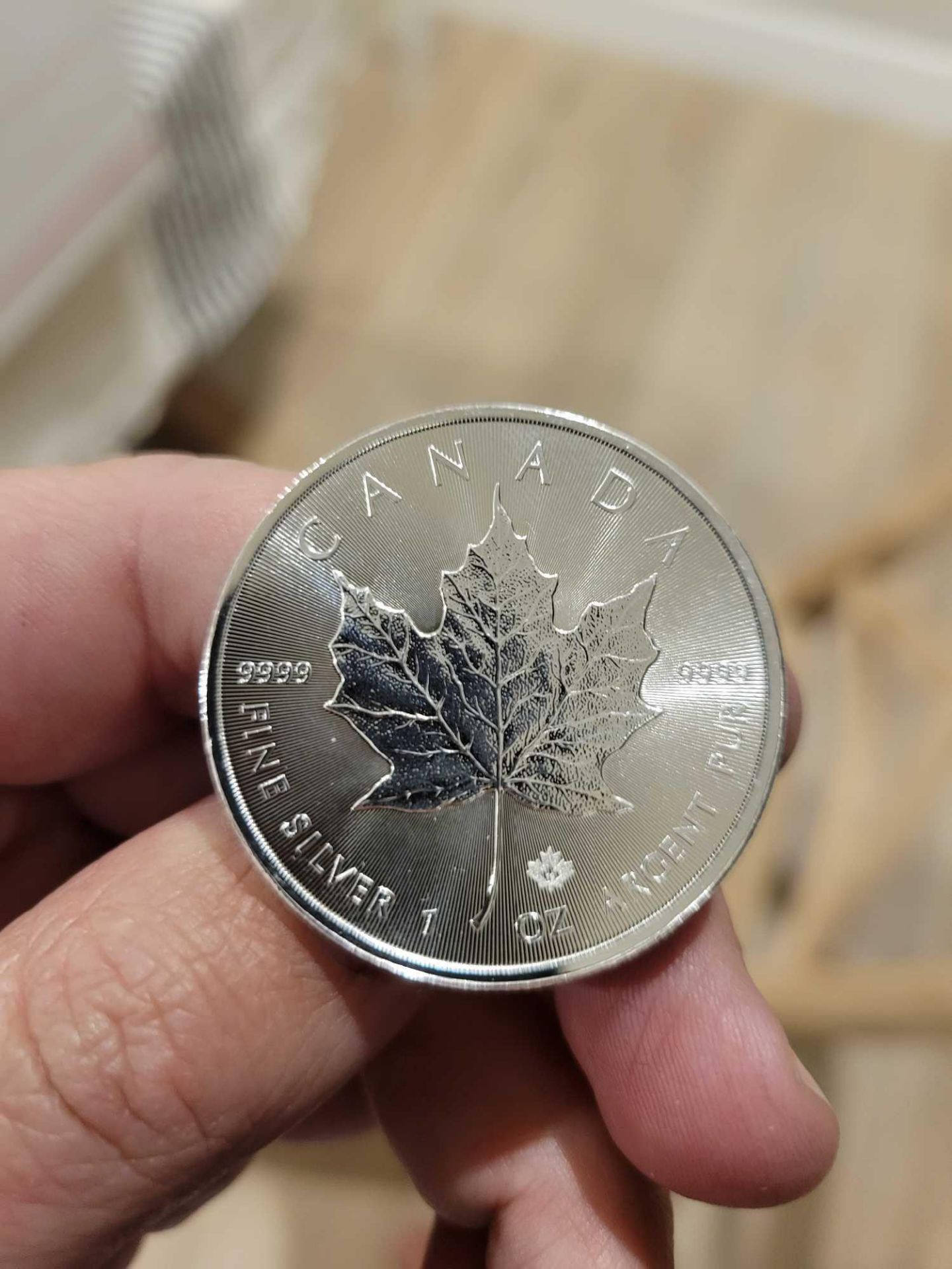 2 2019 Canadian Maple Leaf Silver Coins - Image 2 of 4