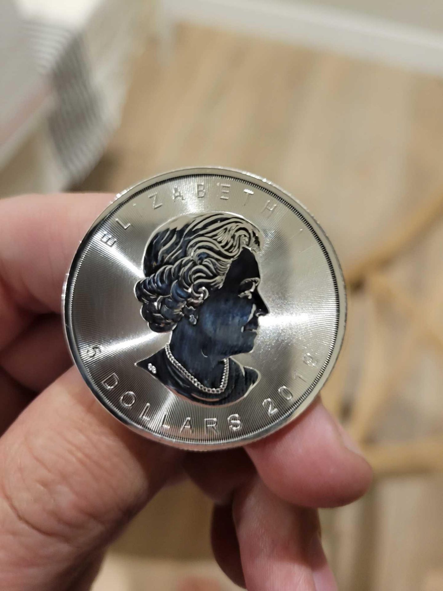 2 2019 Canadian Maple Leaf Silver Coins - Image 4 of 4