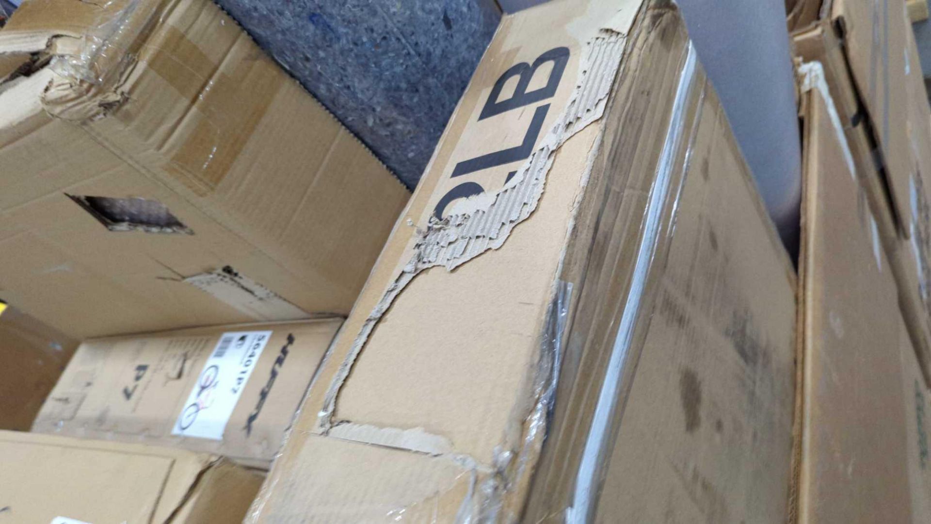 Two Pallets - Image 11 of 21