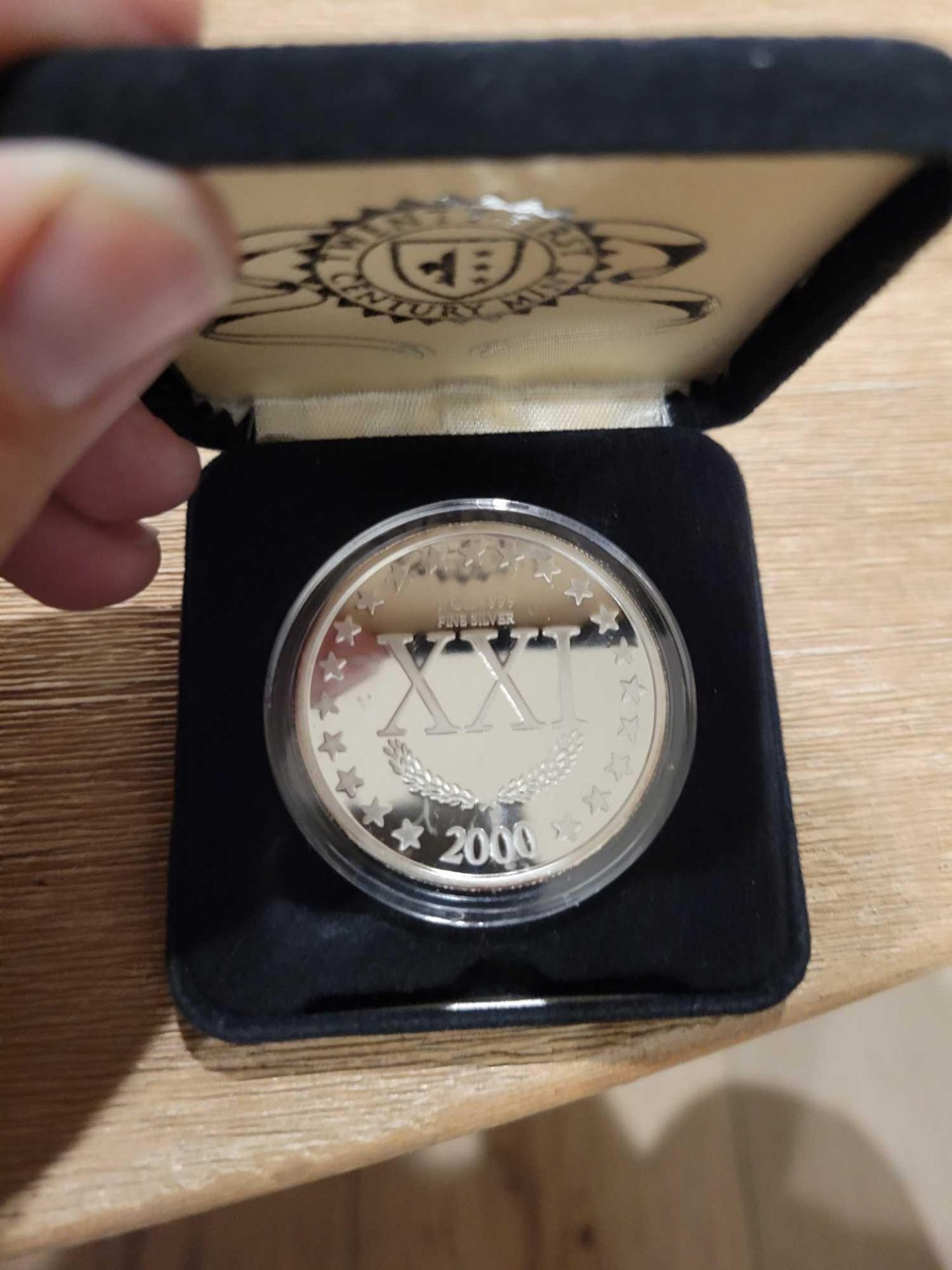 2 Silver Coins in Cases - Image 3 of 4