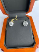 18k White Gold Diamond Stud Earrings 2.46 gr. Round Brilliant Cut diamonds in prong set