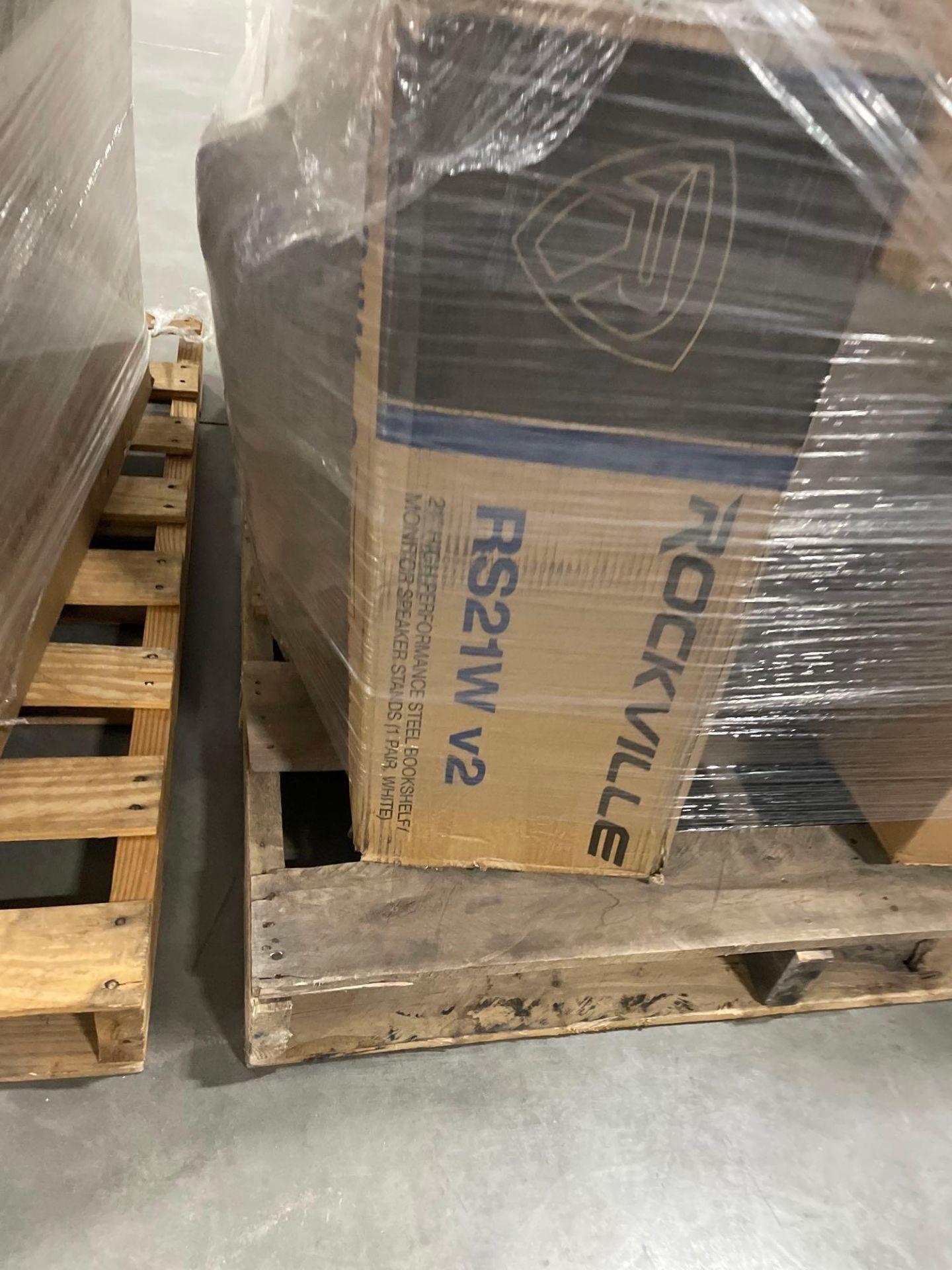 Two Pallets - Image 2 of 16