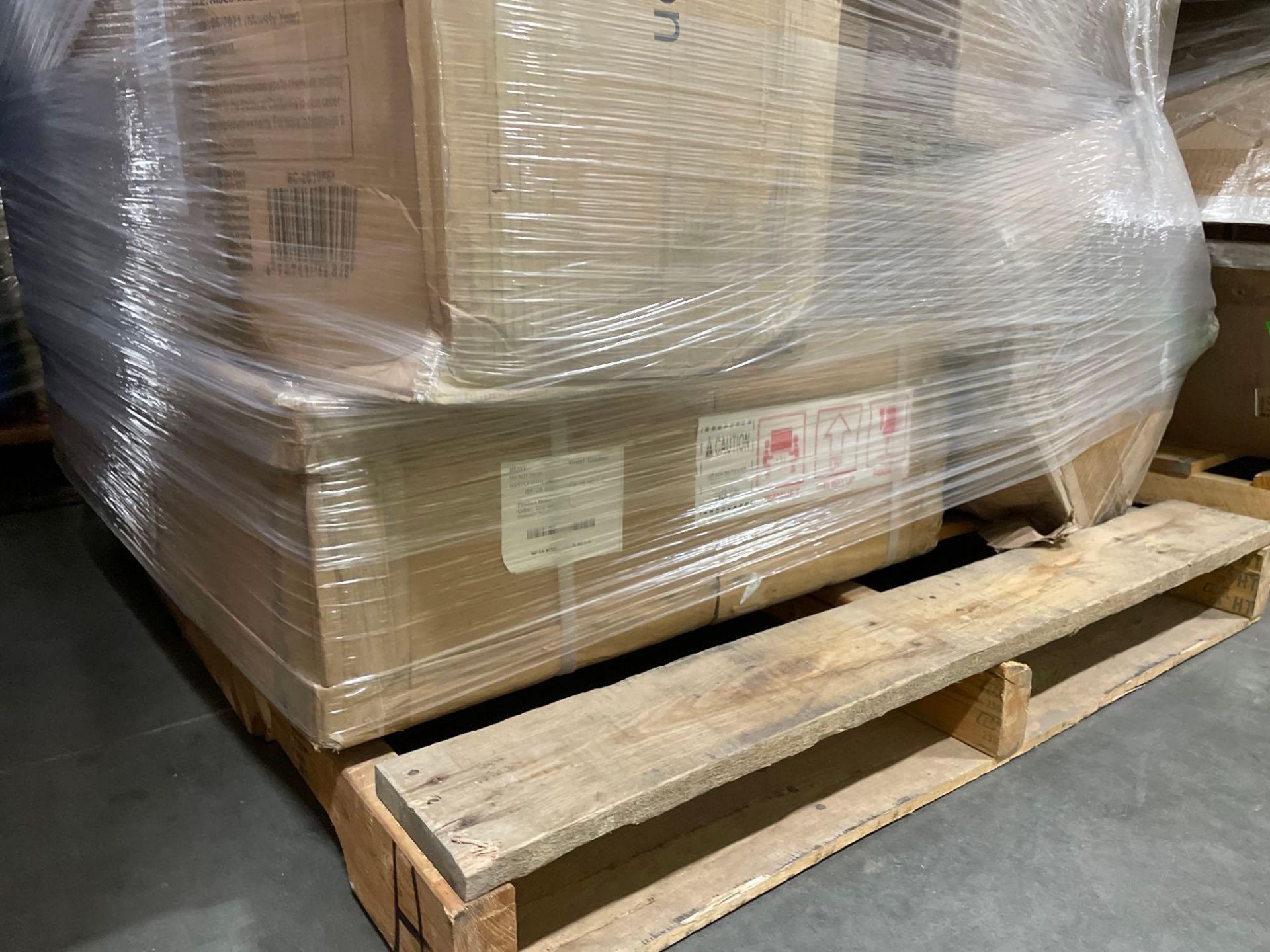 Two Pallets - Image 21 of 22